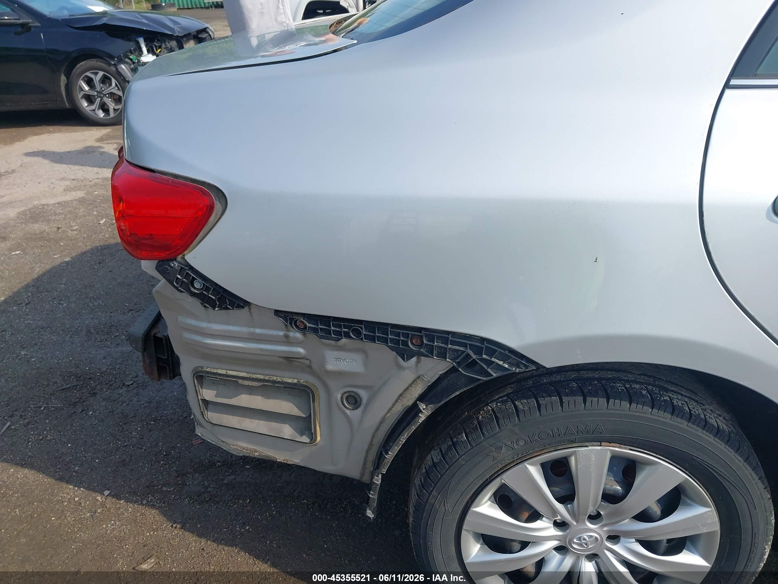 2013 Toyota Corolla Le Silver vin: 5YFBU4EE8DP094990