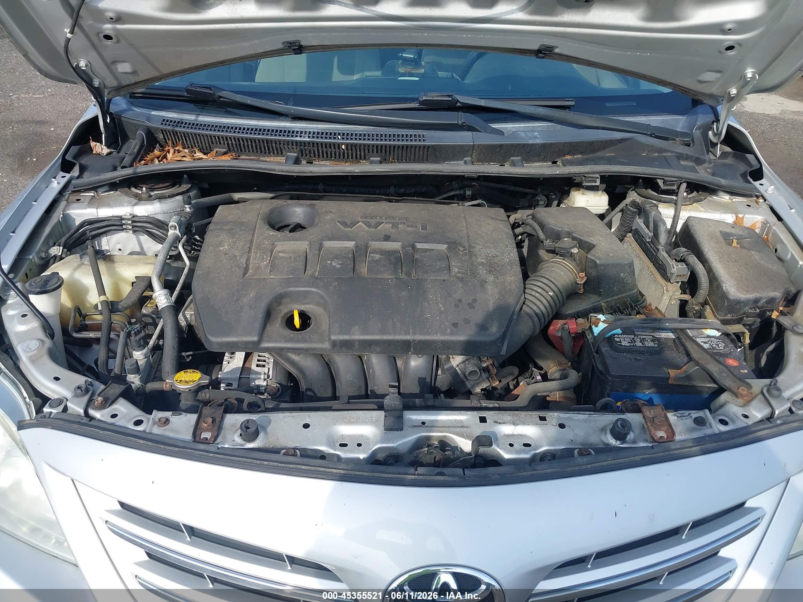 2013 Toyota Corolla Le Silver vin: 5YFBU4EE8DP094990