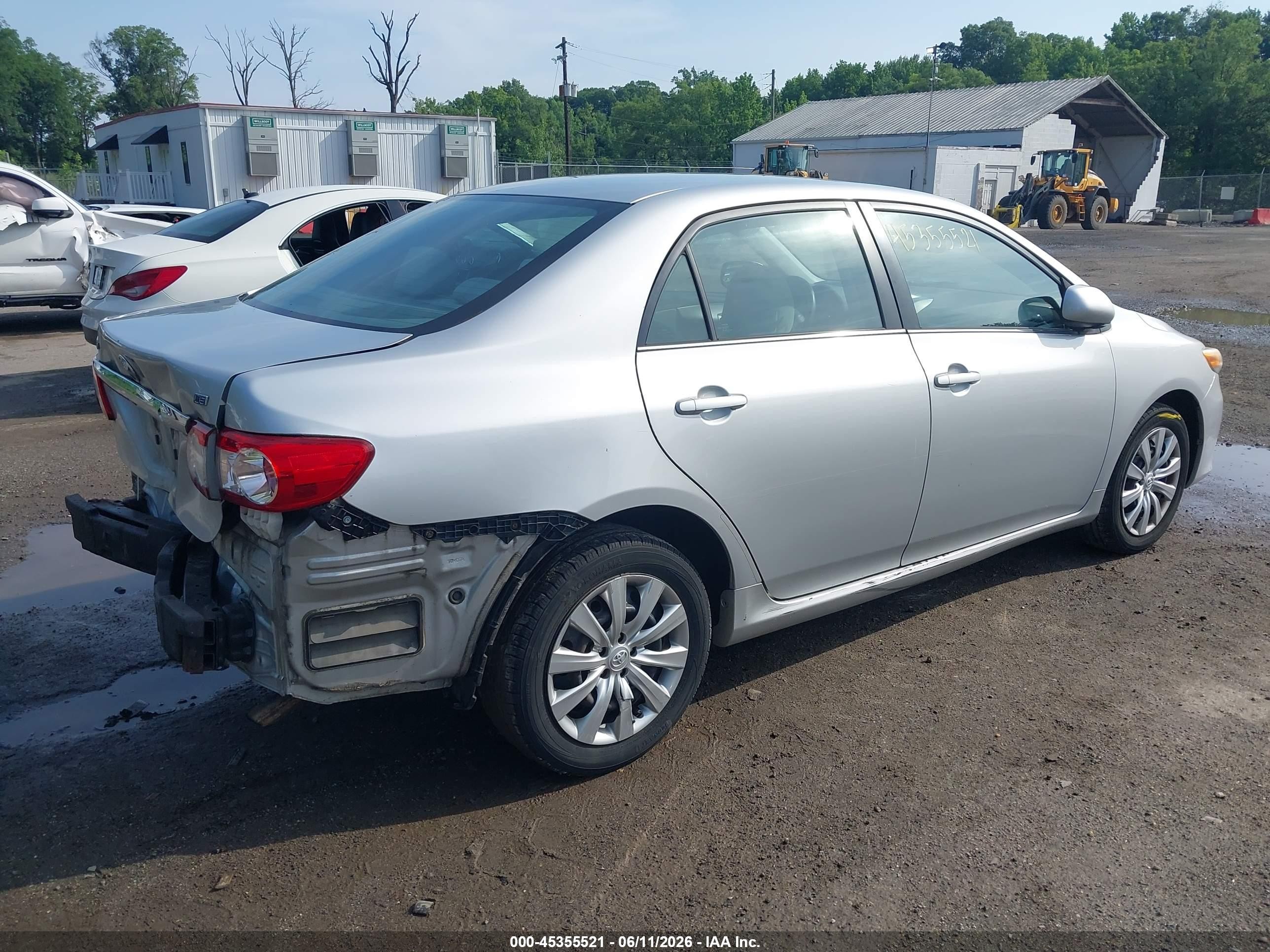 2013 Toyota Corolla Le Silver vin: 5YFBU4EE8DP094990