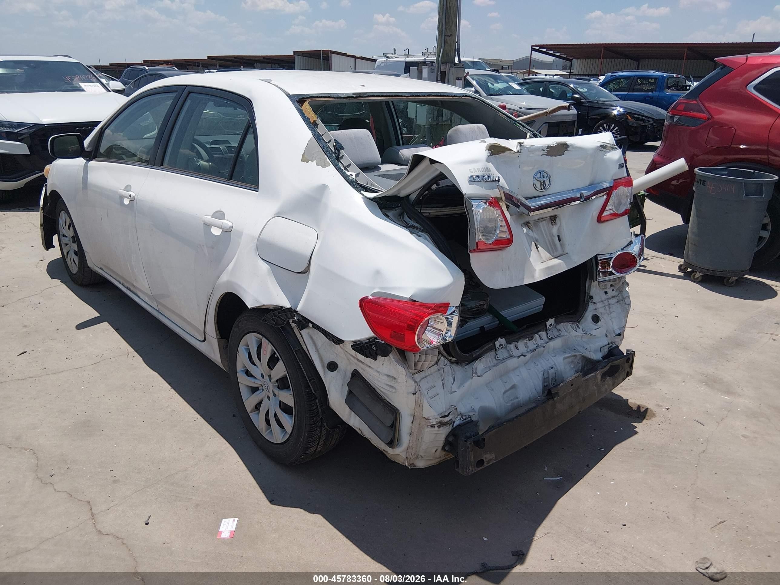 2013 Toyota Corolla Le White vin: 5YFBU4EE8DP096741