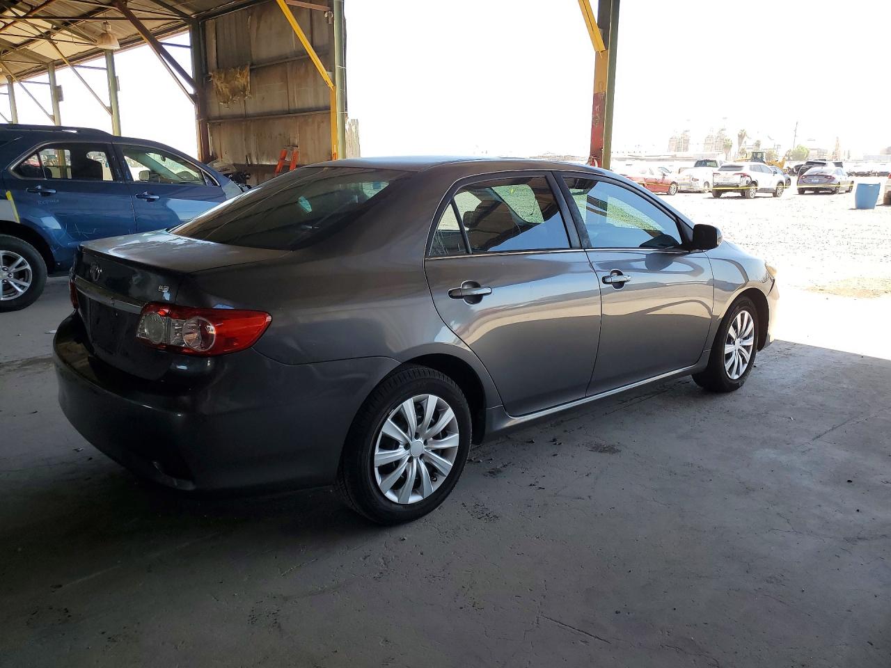 2013 Toyota Corolla Le Gray vin: 5YFBU4EE8DP102585