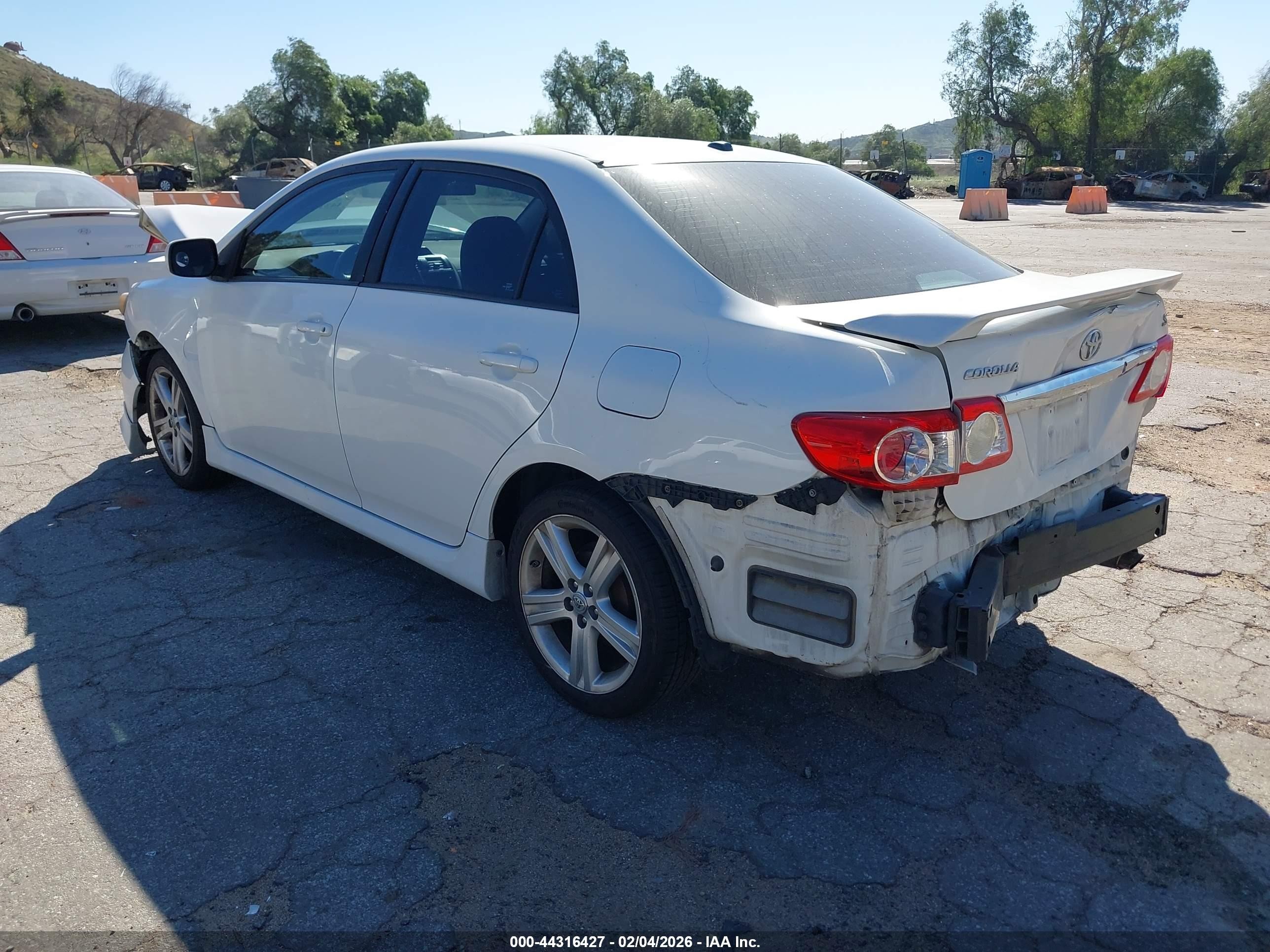 2013 Toyota Corolla S White vin: 5YFBU4EE8DP110900