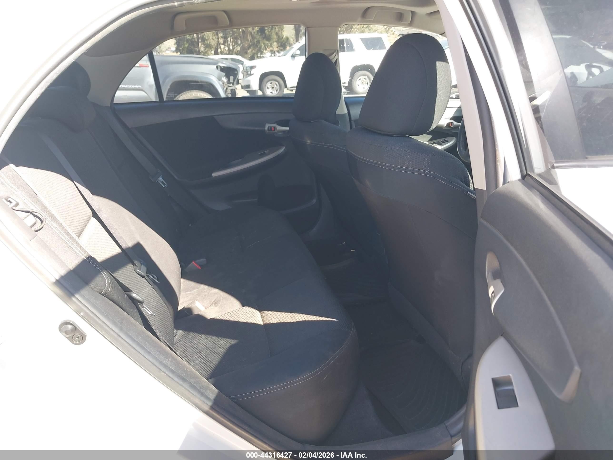2013 Toyota Corolla S White vin: 5YFBU4EE8DP110900