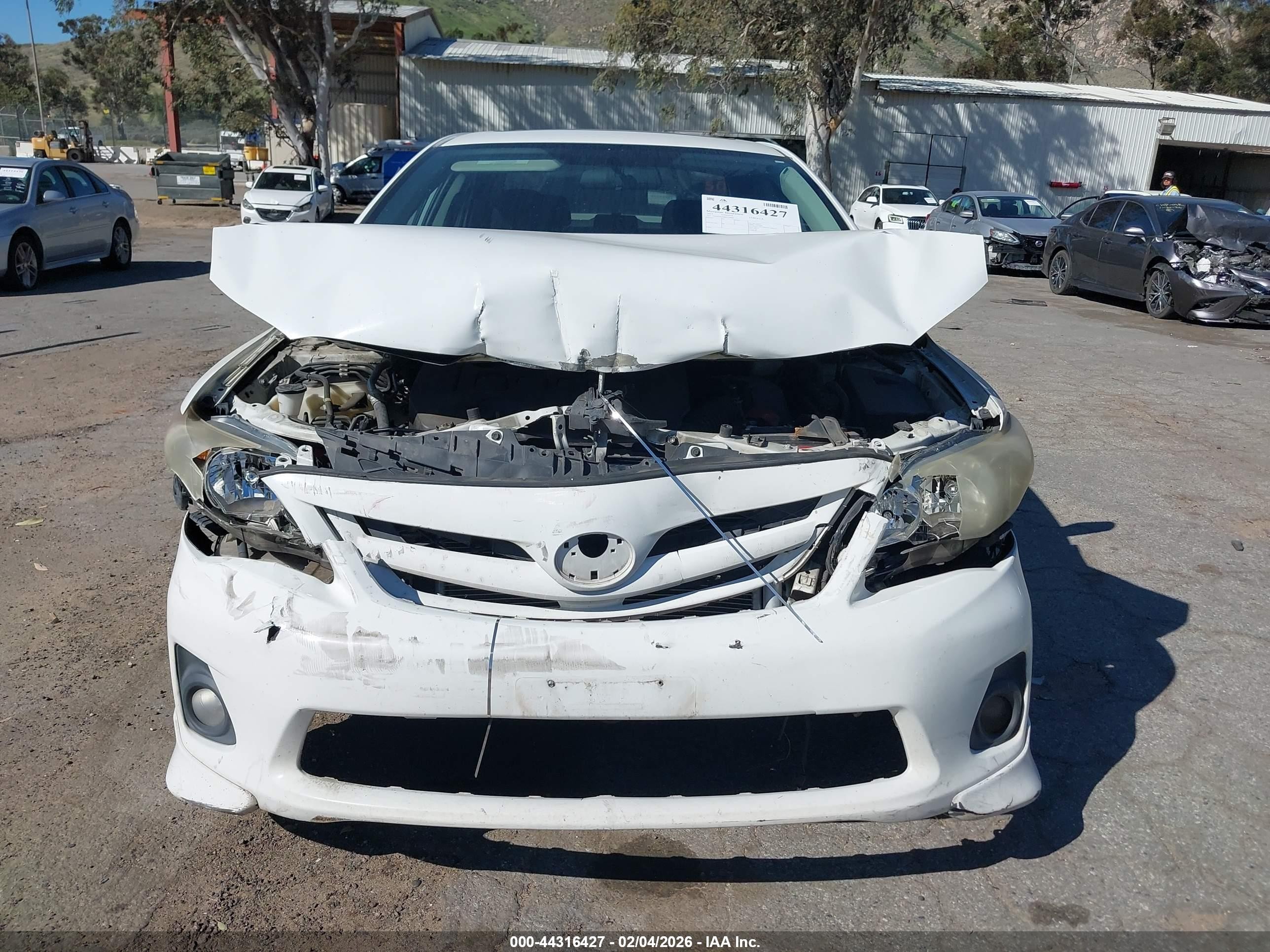 2013 Toyota Corolla S White vin: 5YFBU4EE8DP110900
