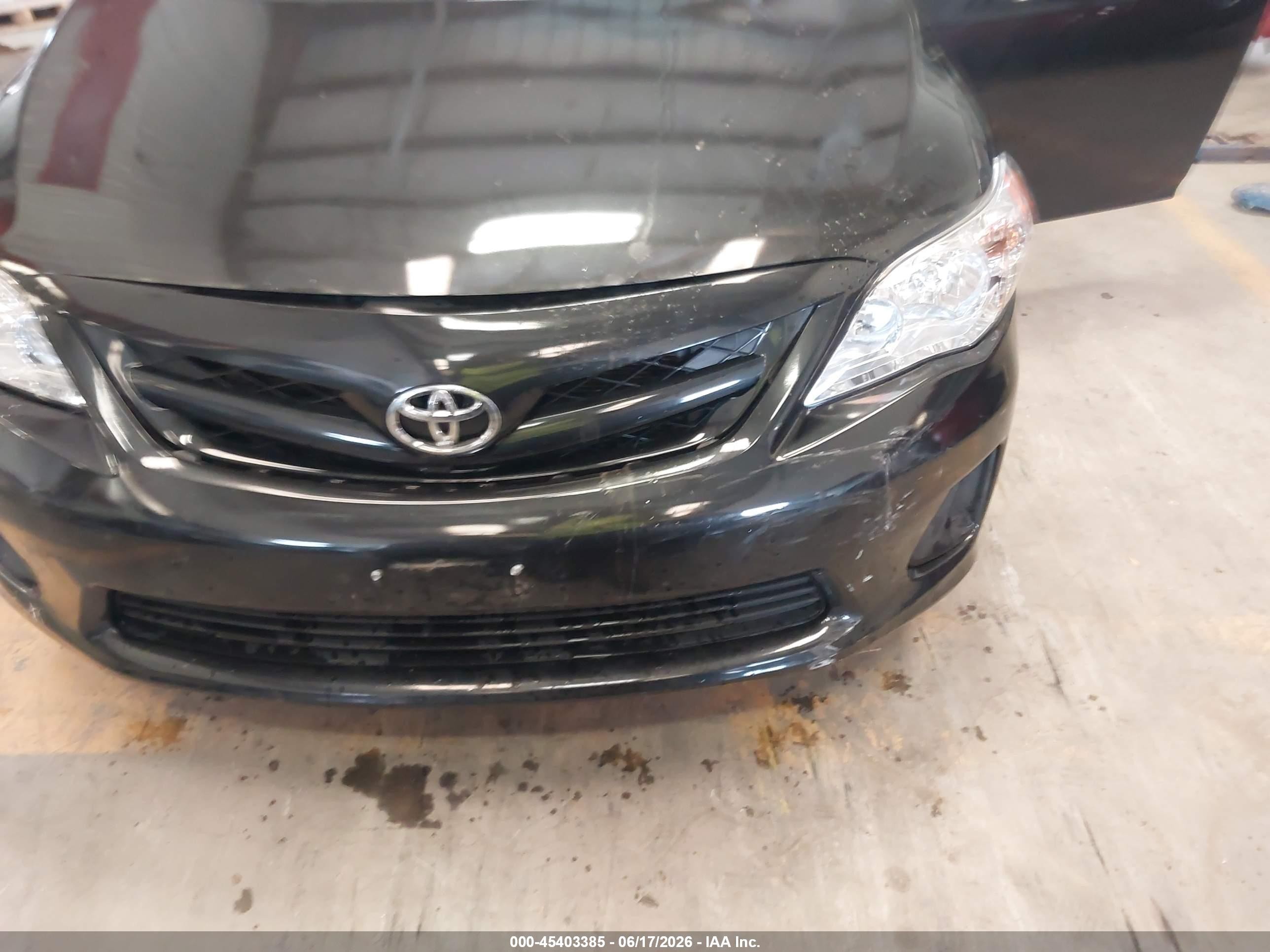 2013 Toyota Corolla Le Черный vin: 5YFBU4EE8DP114042