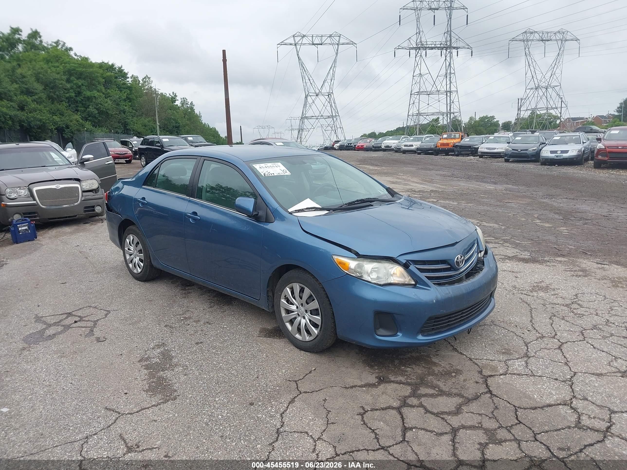 2013 Toyota Corolla Le Blue vin: 5YFBU4EE8DP118303