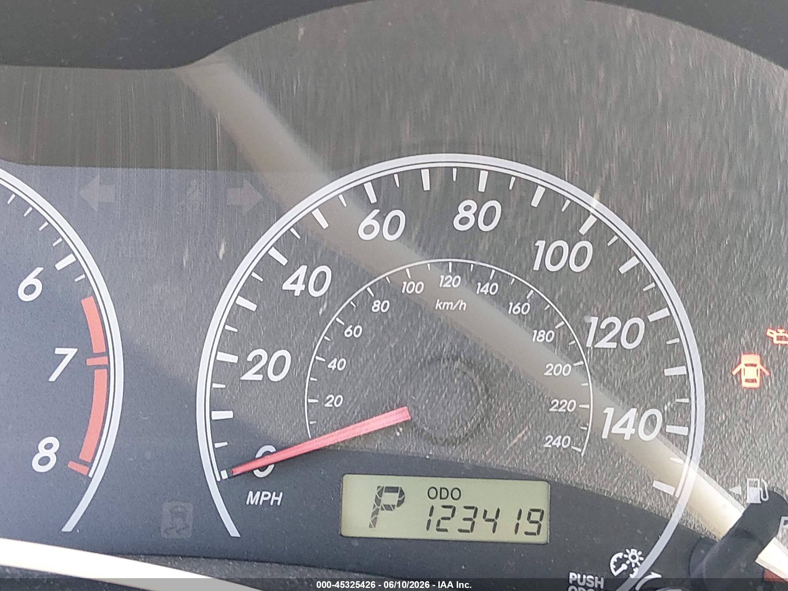 2013 Toyota Corolla Le Gray vin: 5YFBU4EE8DP125381
