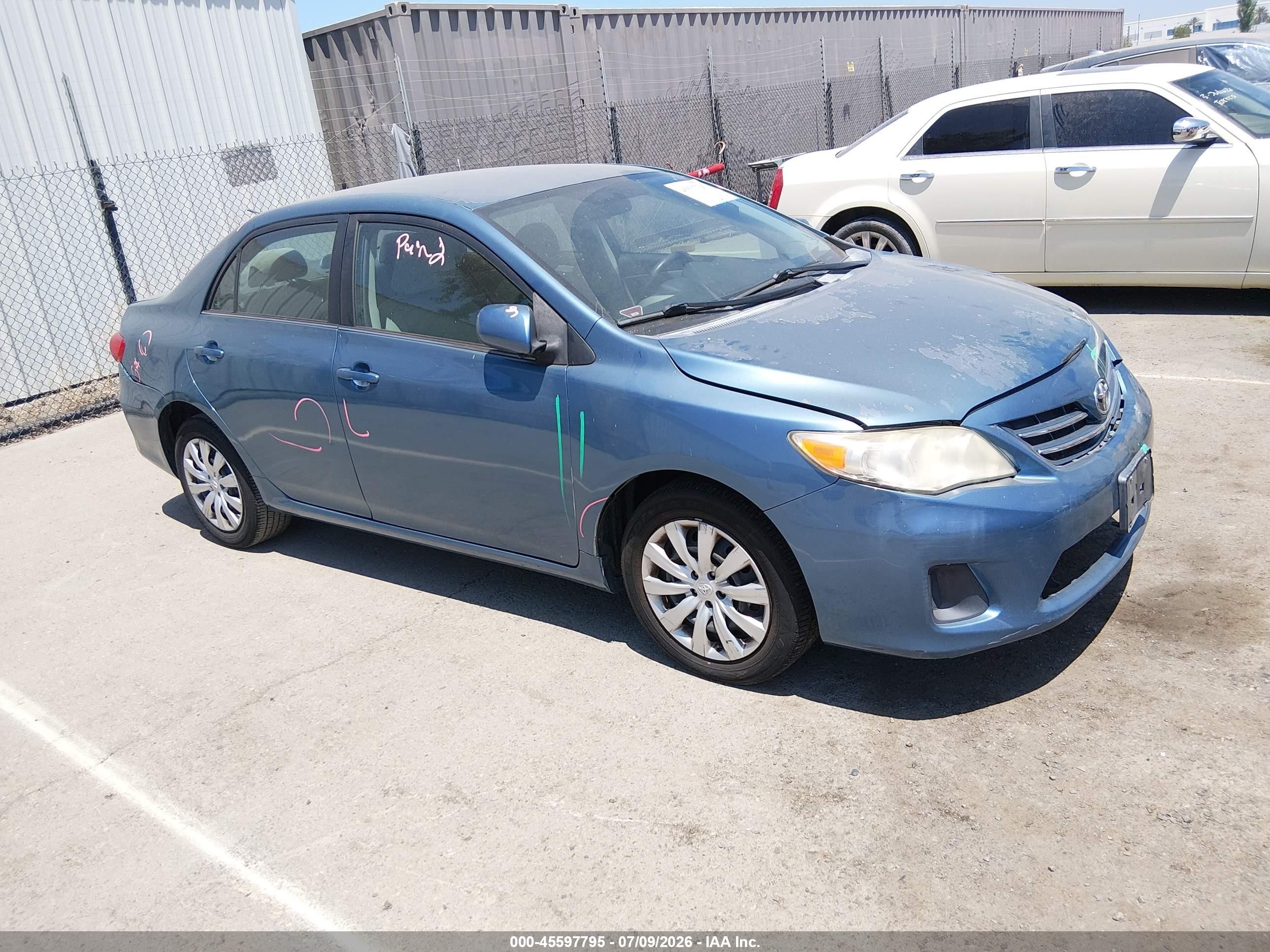 2013 Toyota Corolla Le Blue vin: 5YFBU4EE8DP128541