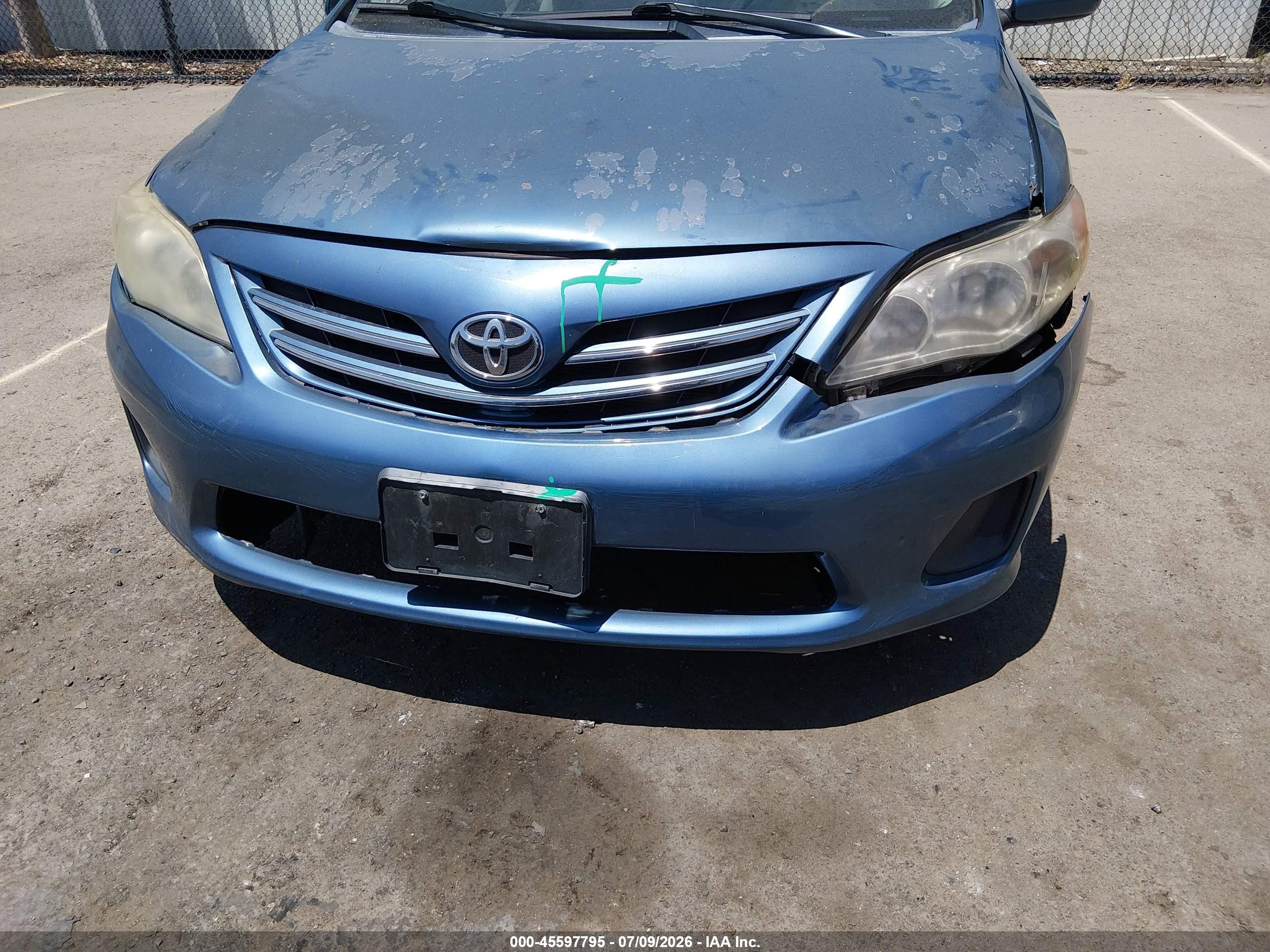 2013 Toyota Corolla Le Blue vin: 5YFBU4EE8DP128541