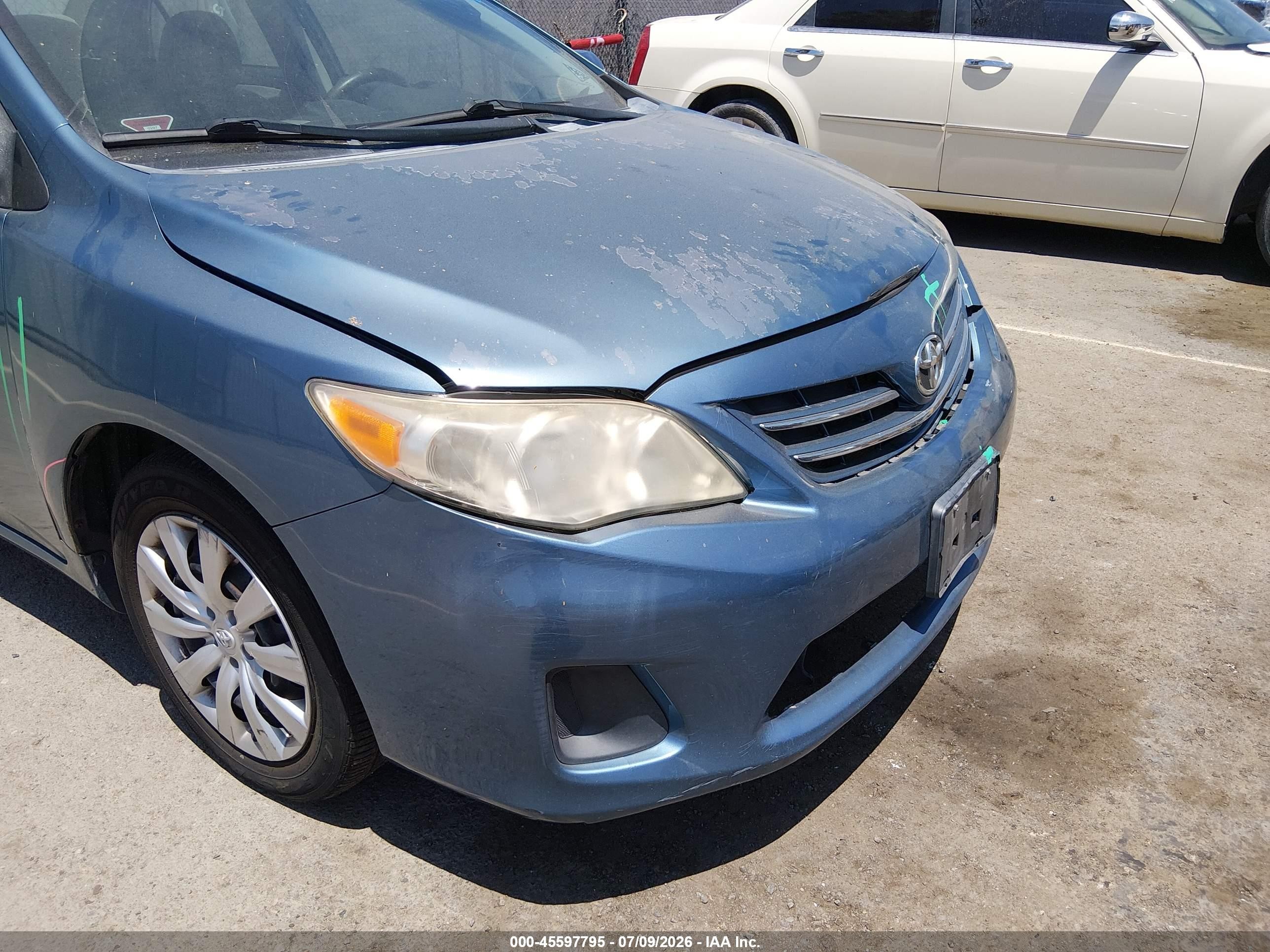 2013 Toyota Corolla Le Blue vin: 5YFBU4EE8DP128541