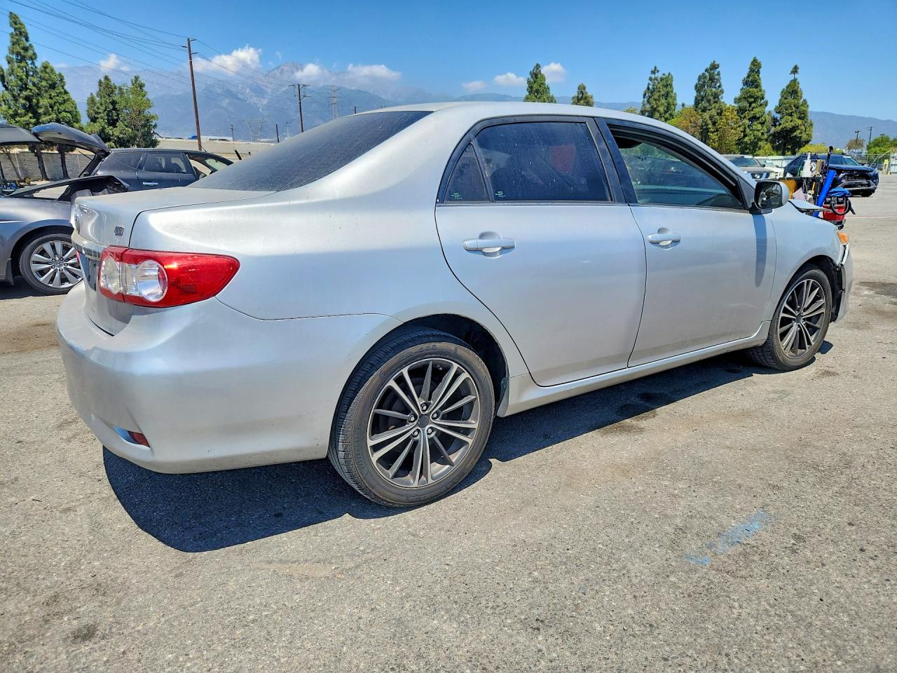 2013 Toyota Corolla Le Silver vin: 5YFBU4EE8DP141533
