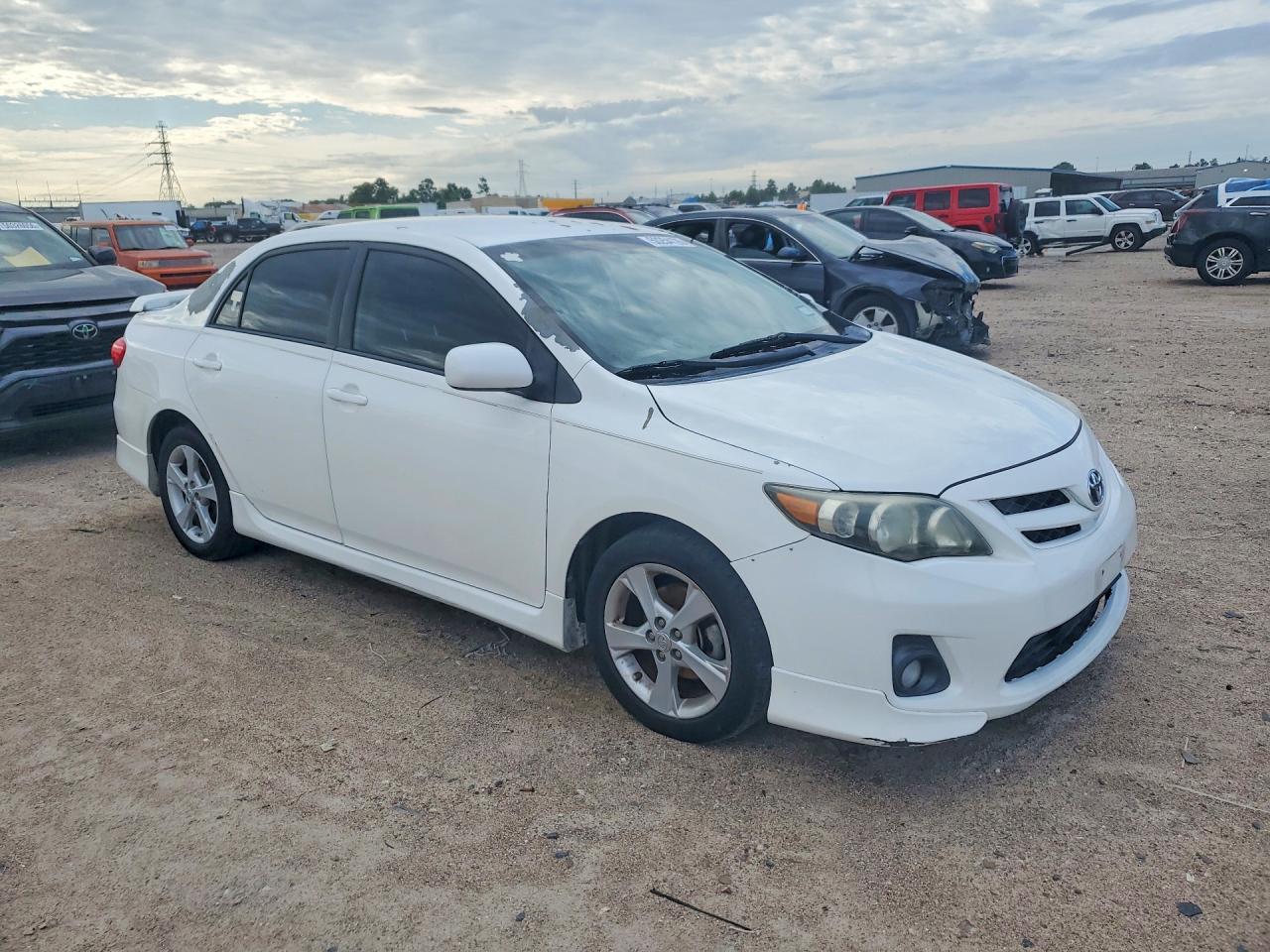 2013 Toyota Corolla S Белый vin: 5YFBU4EE8DP154248