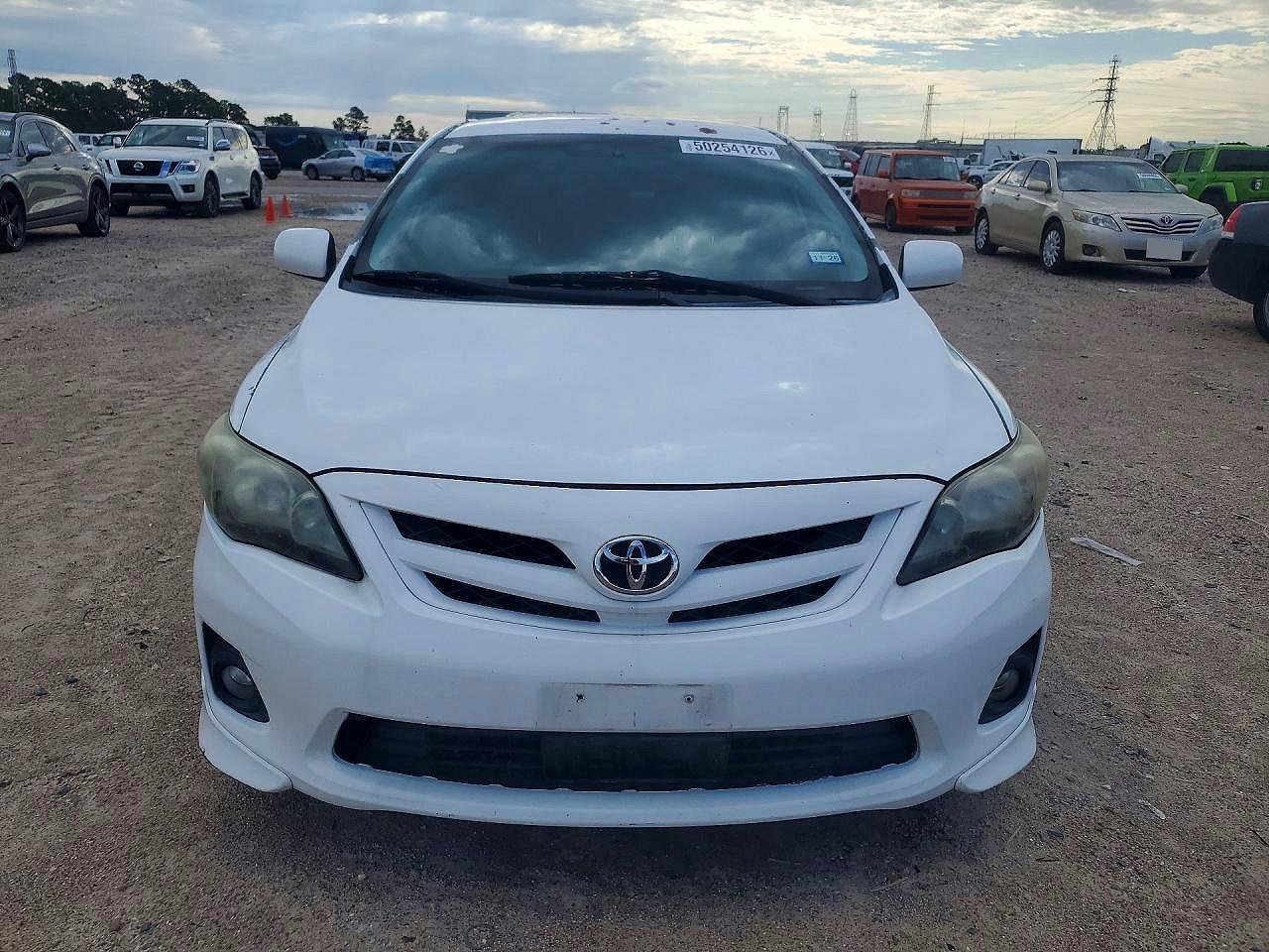 2013 Toyota Corolla S Белый vin: 5YFBU4EE8DP154248