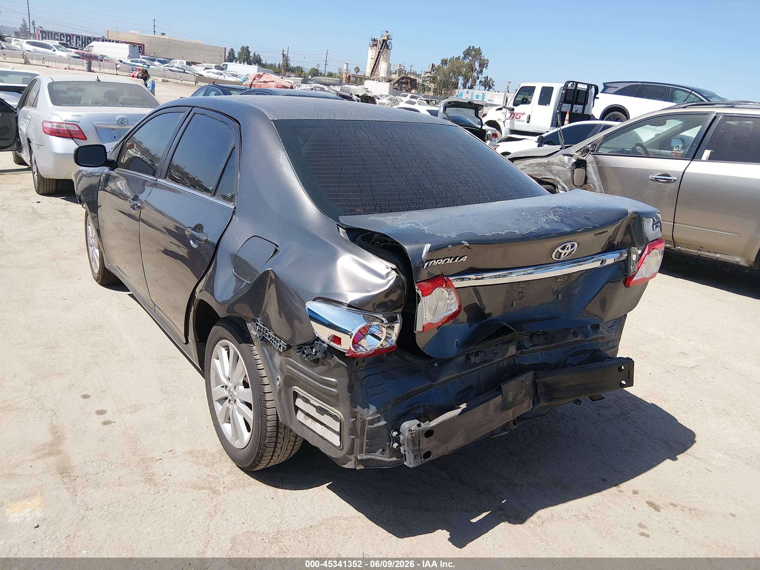 2013 Toyota Corolla Le Серый vin: 5YFBU4EE8DP158106