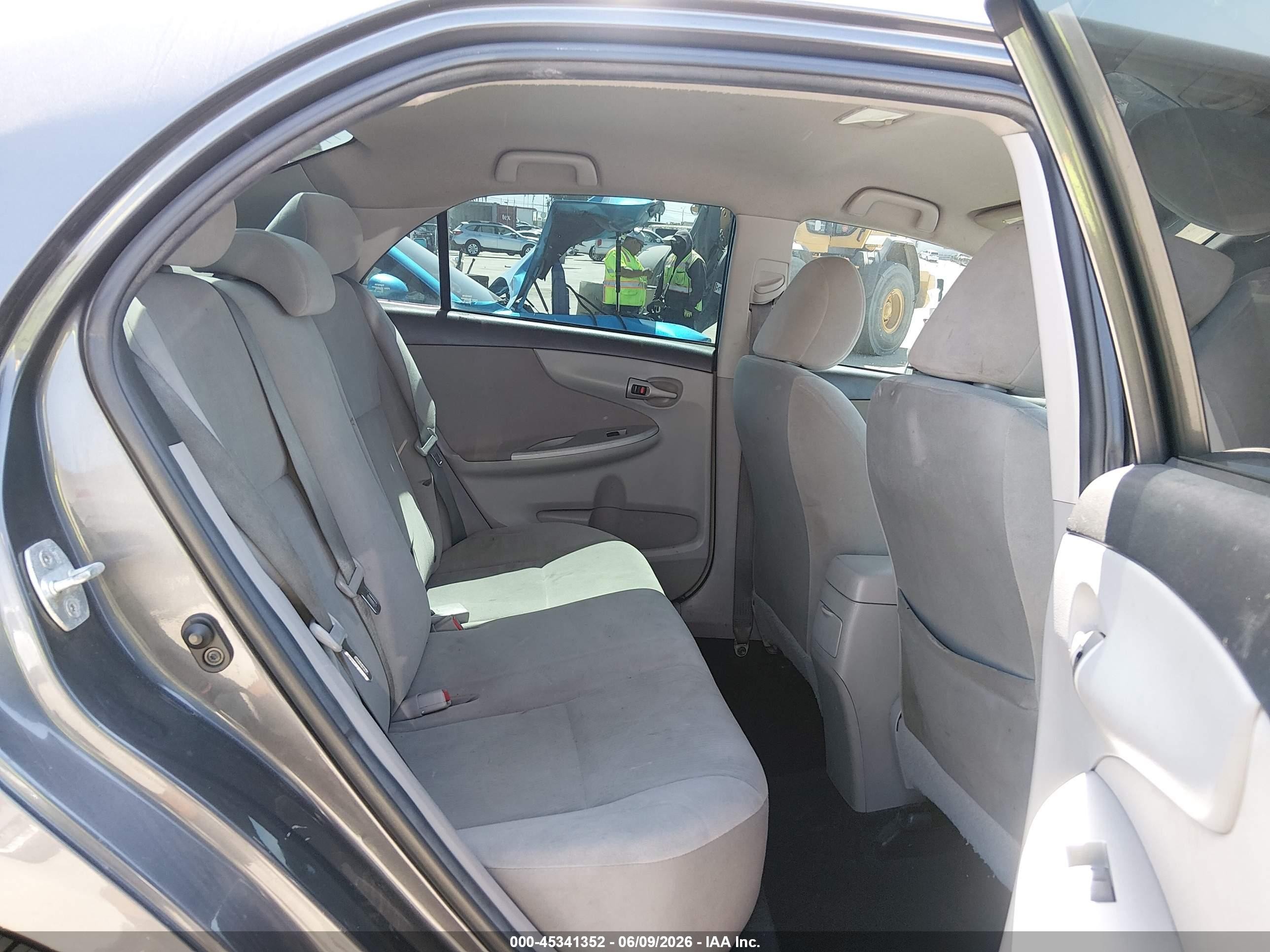 2013 Toyota Corolla Le Серый vin: 5YFBU4EE8DP158106
