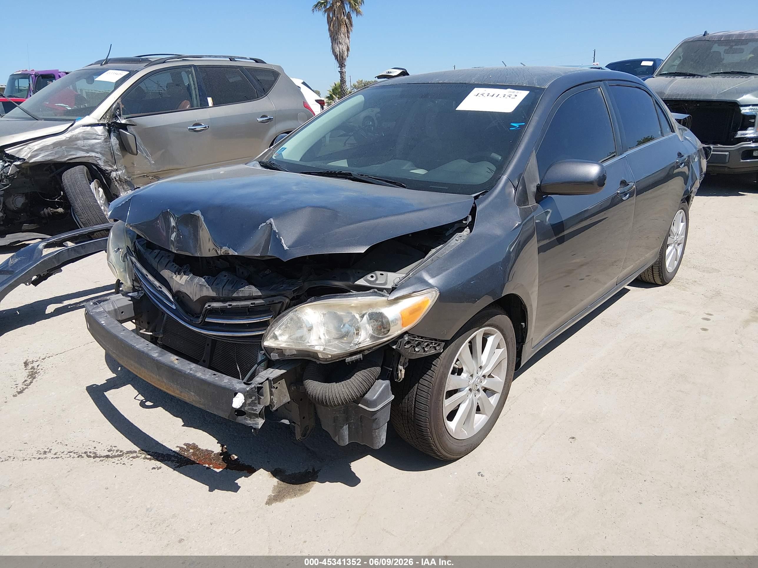 2013 Toyota Corolla Le Серый vin: 5YFBU4EE8DP158106
