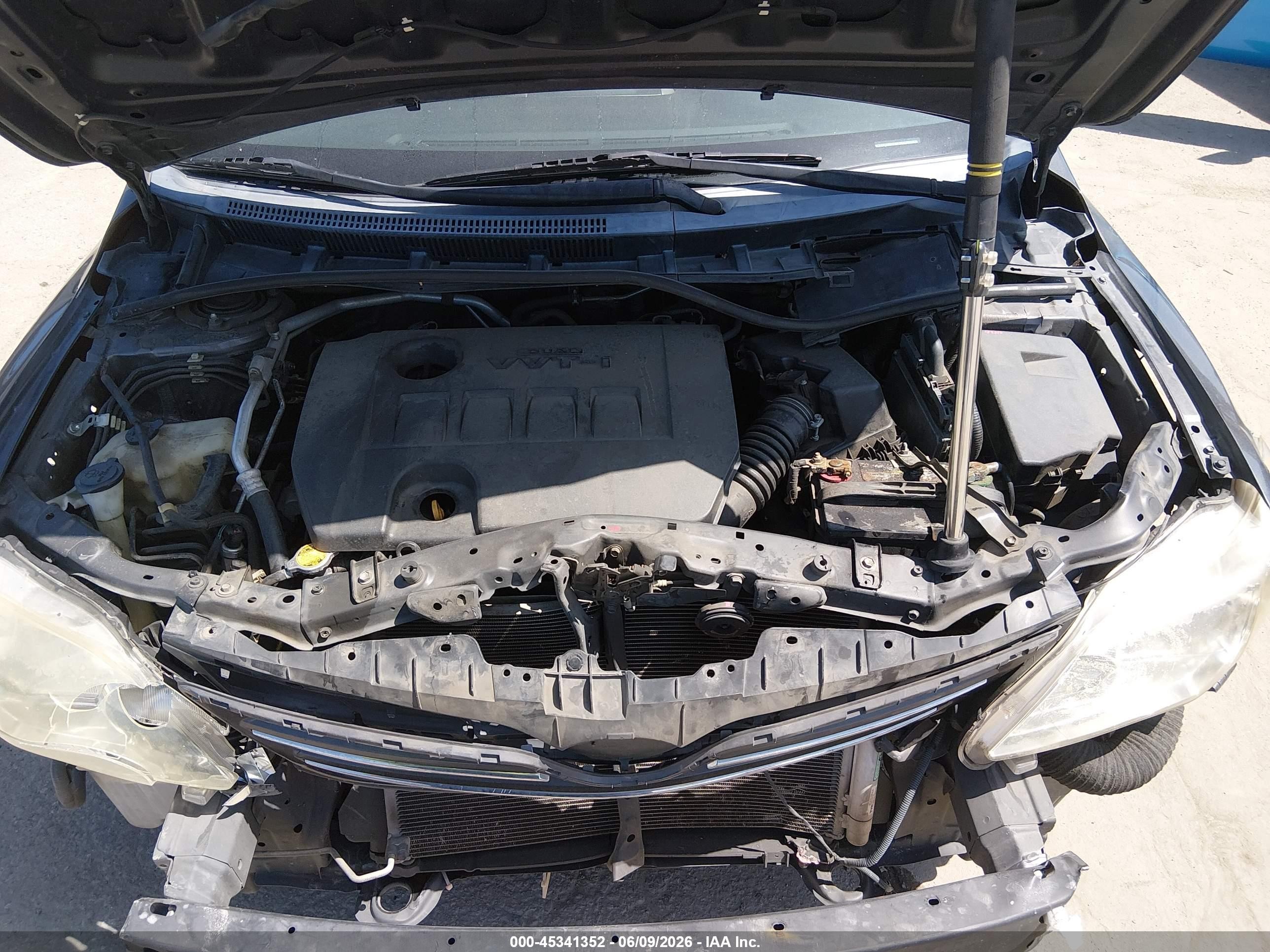 2013 Toyota Corolla Le Серый vin: 5YFBU4EE8DP158106