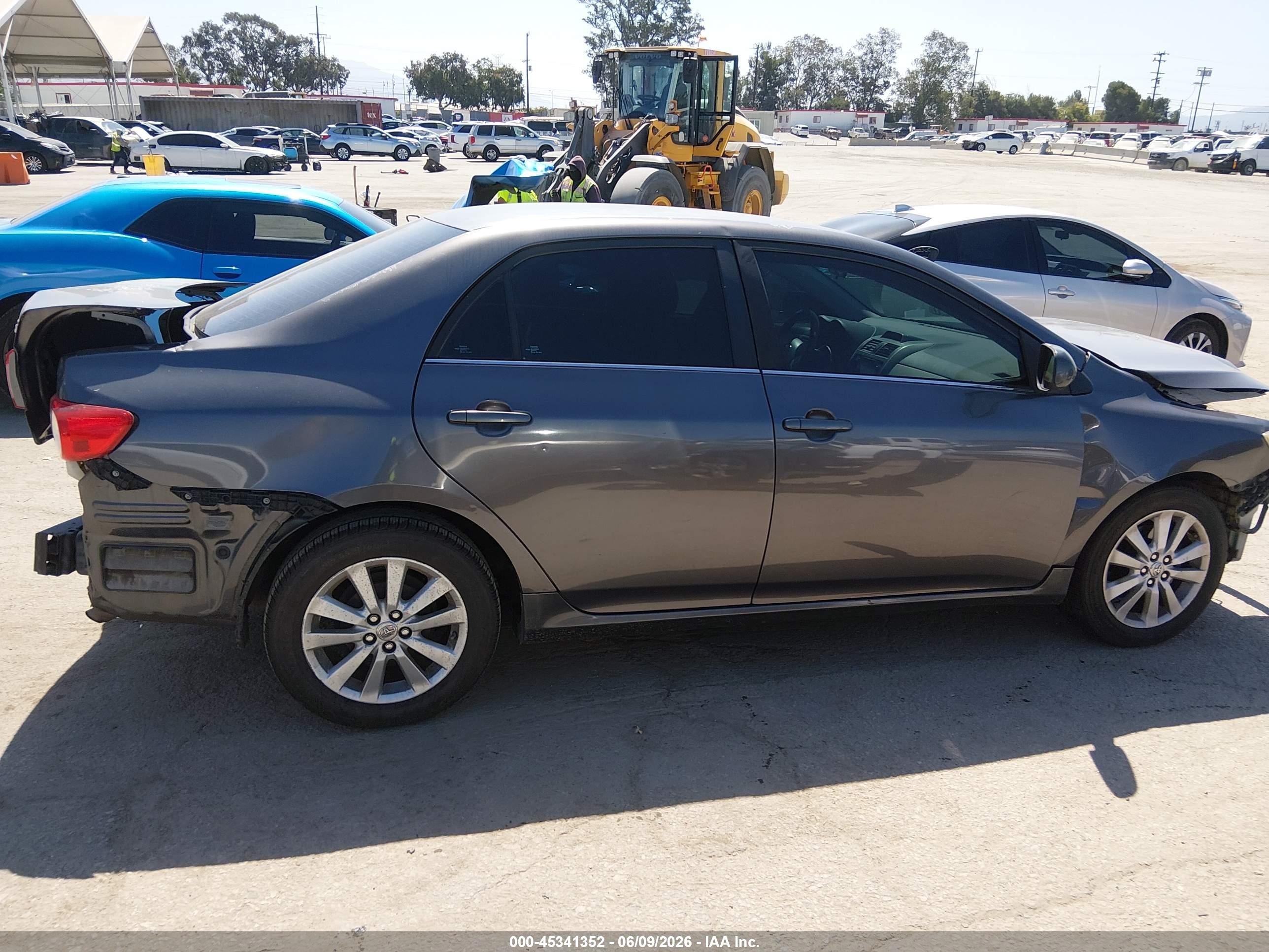 2013 Toyota Corolla Le Серый vin: 5YFBU4EE8DP158106
