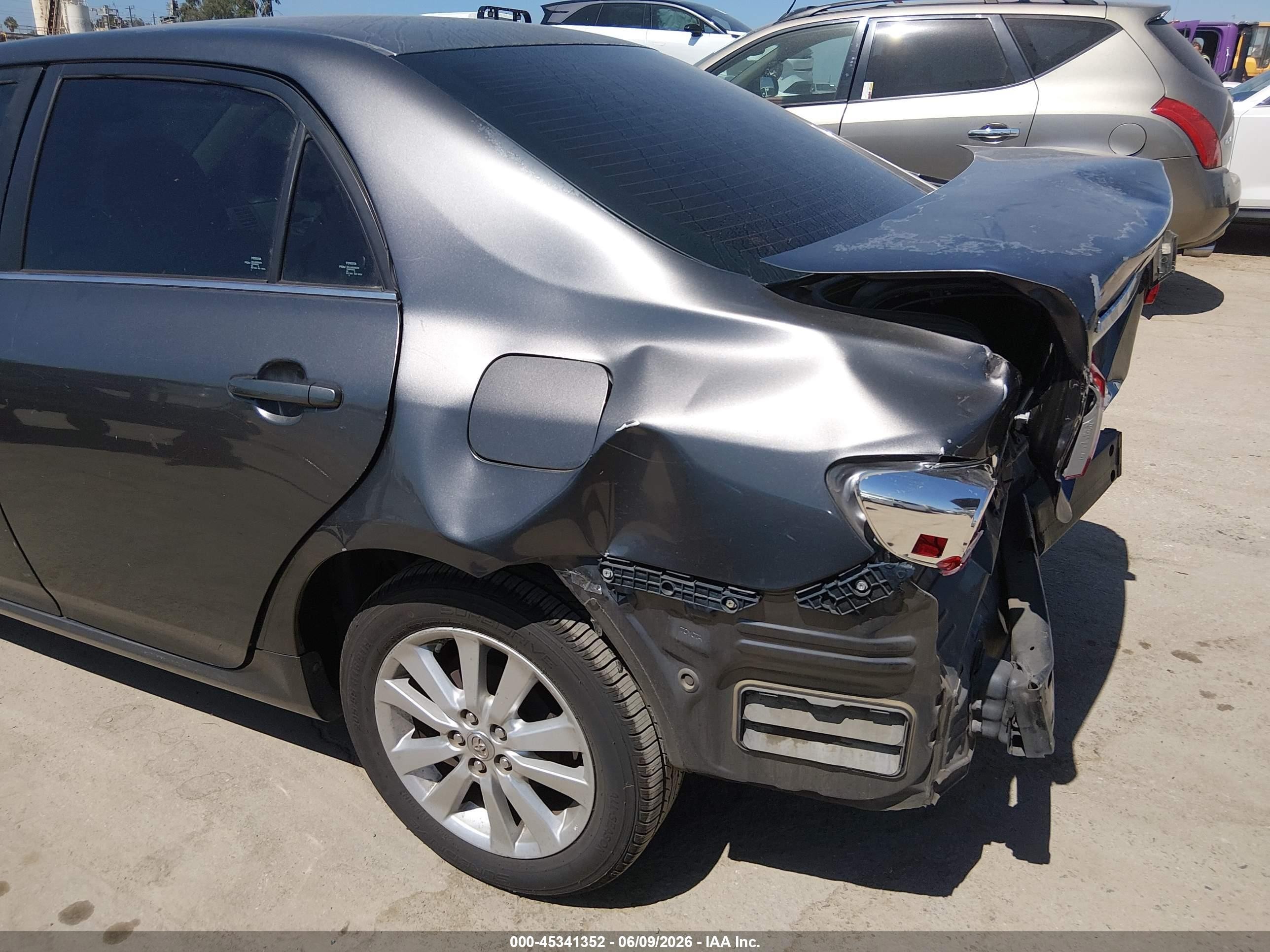 2013 Toyota Corolla Le Серый vin: 5YFBU4EE8DP158106
