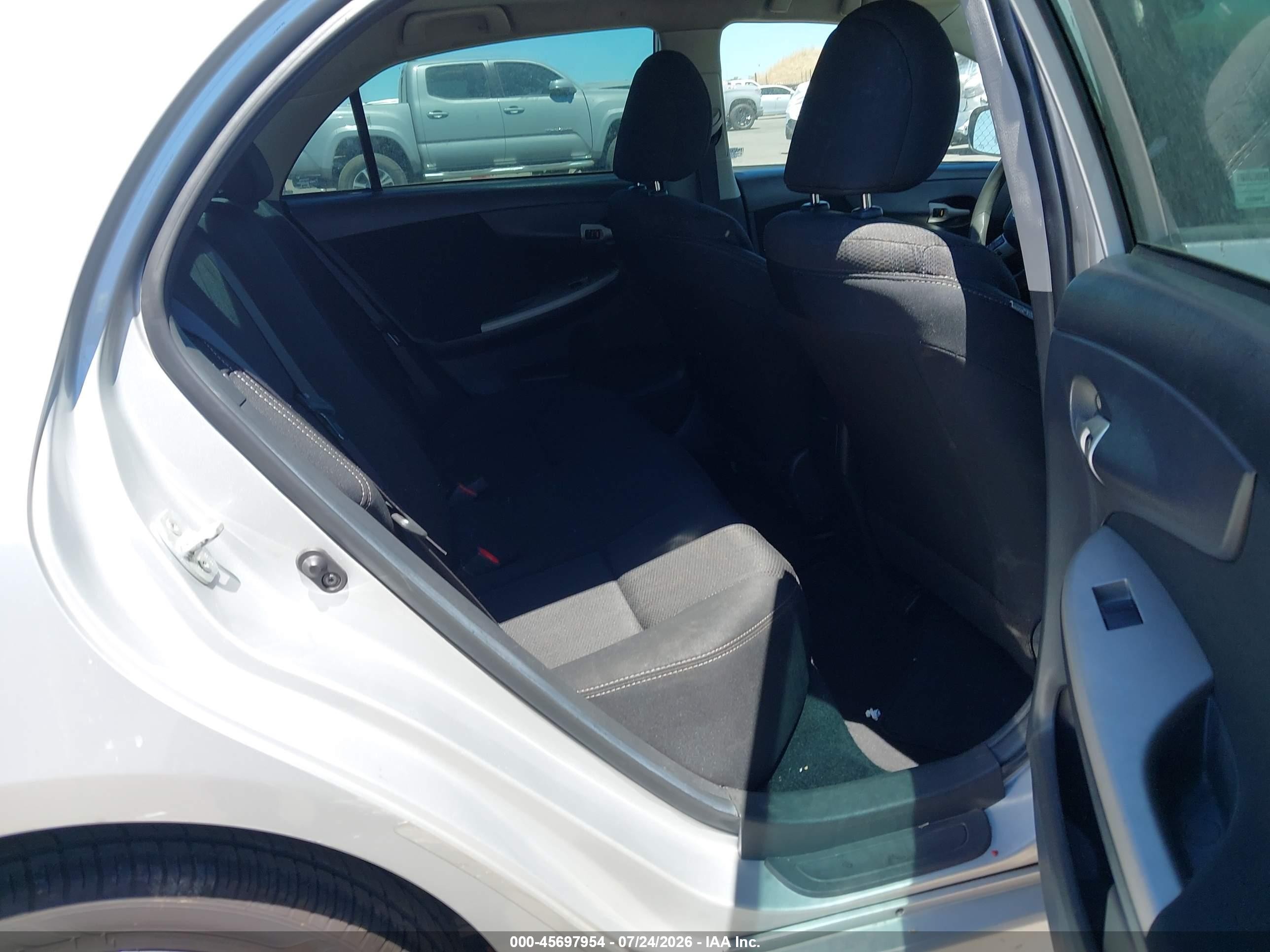 2013 Toyota Corolla S Silver vin: 5YFBU4EE8DP174886