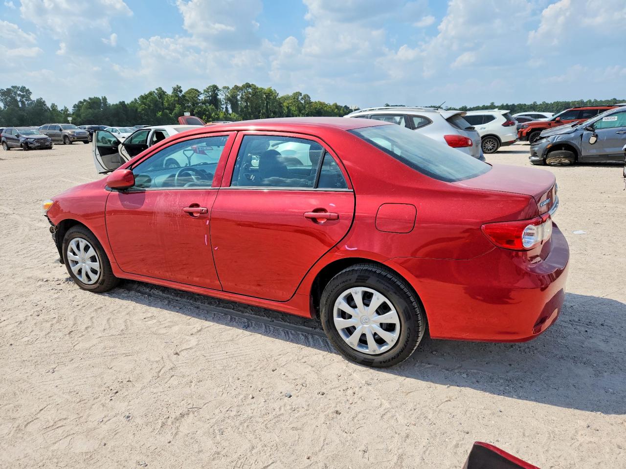 2013 Toyota Corolla Red vin: 5YFBU4EE8DP177108