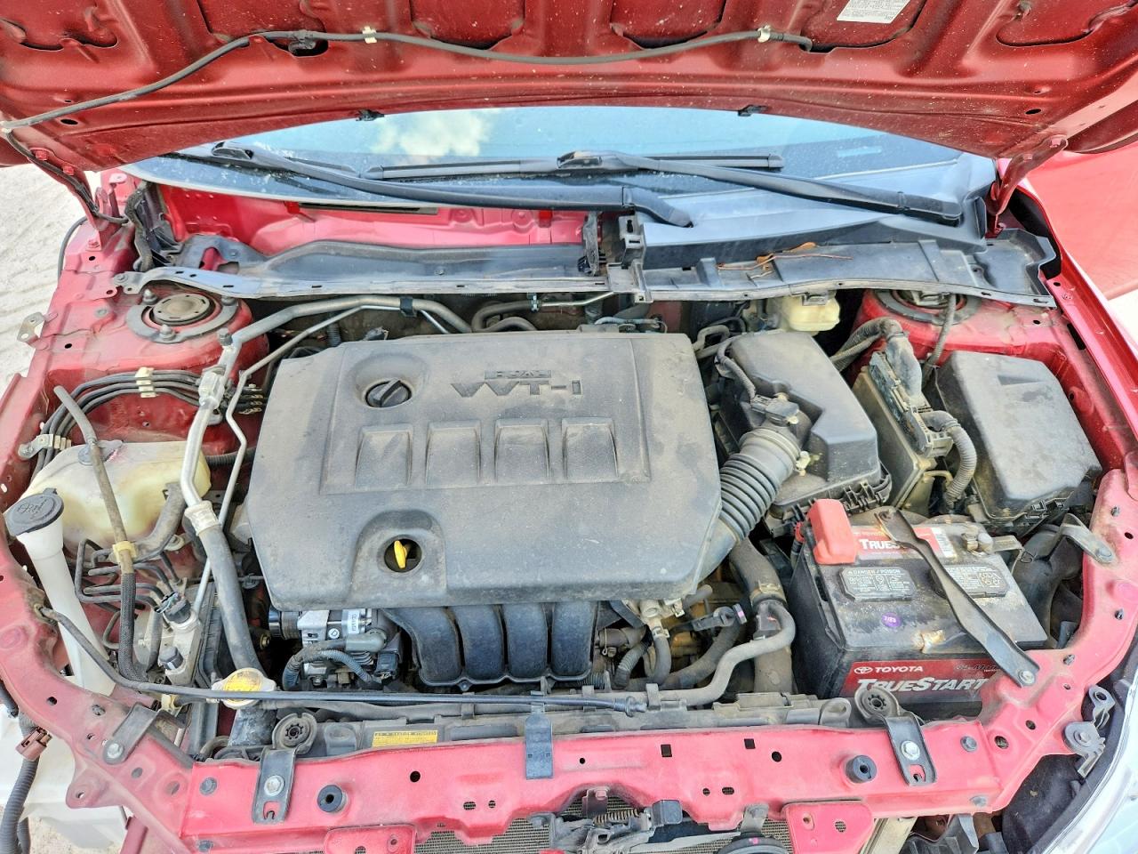 2013 Toyota Corolla Red vin: 5YFBU4EE8DP177108
