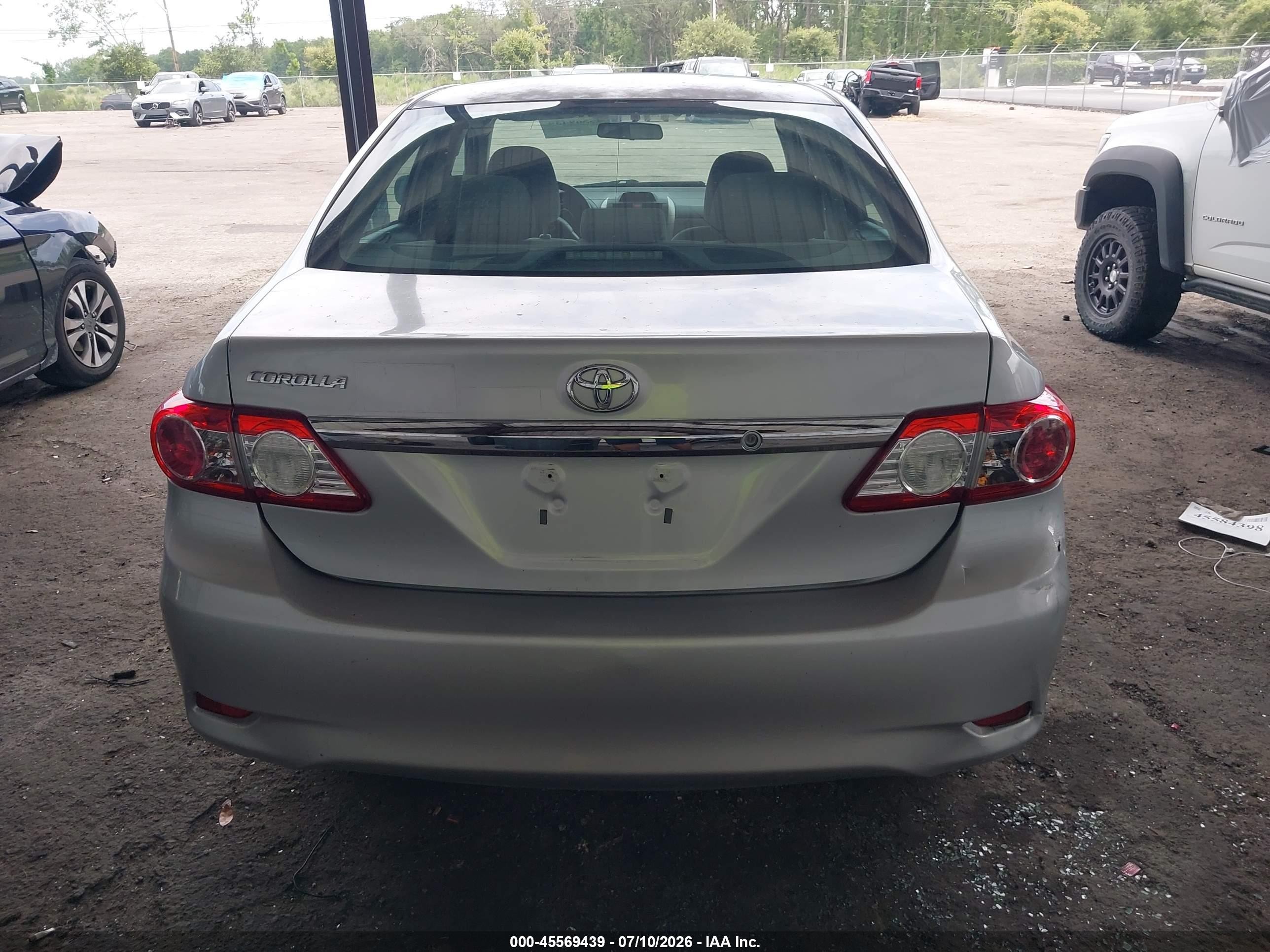2013 Toyota Corolla S/le Silver vin: 5YFBU4EE8DP180378