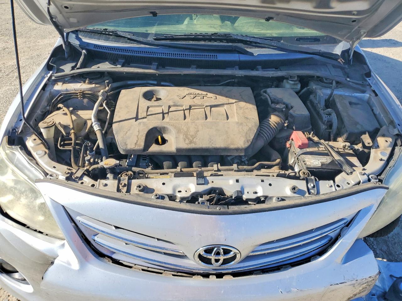 2013 Toyota Corolla Le Silver vin: 5YFBU4EE8DP182440