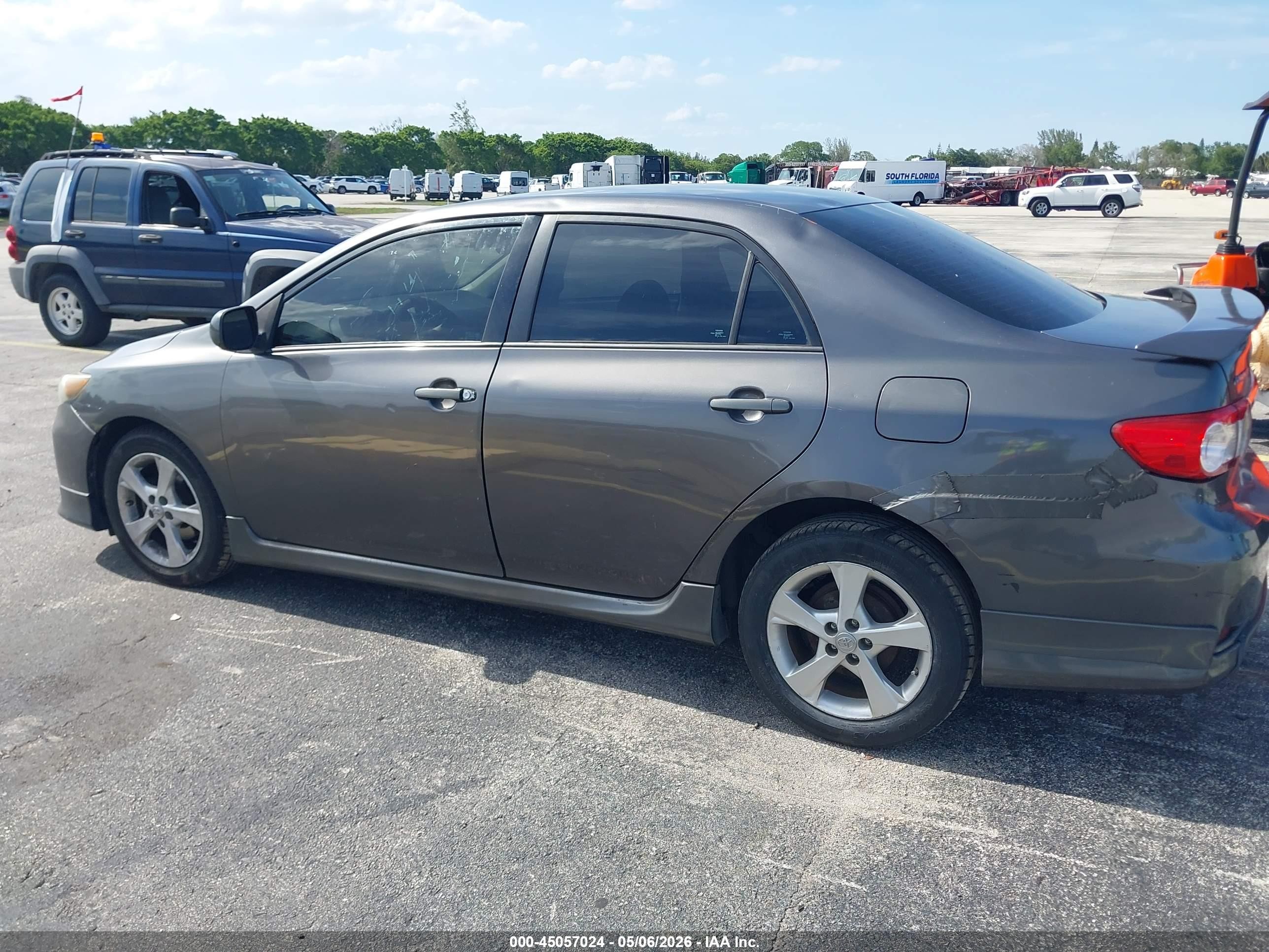 2013 Toyota Corolla S Gray vin: 5YFBU4EE8DP183958