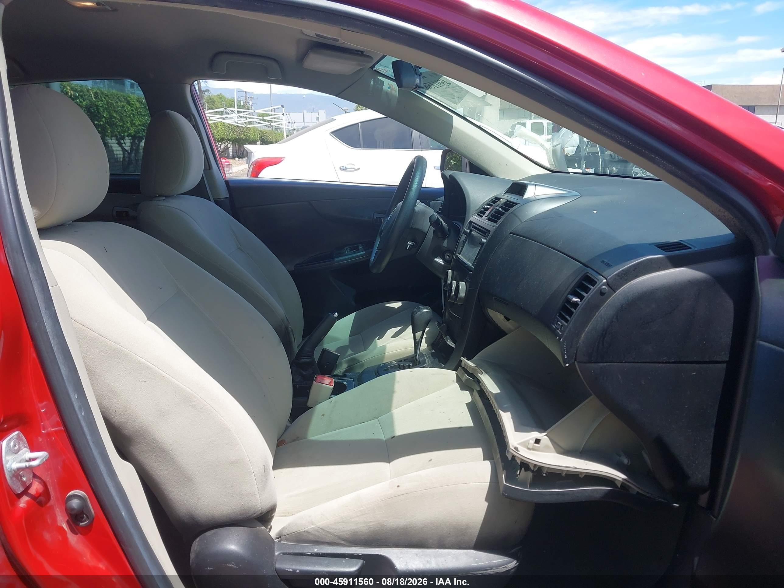 2013 Toyota Corolla Le Red vin: 5YFBU4EE8DP184592
