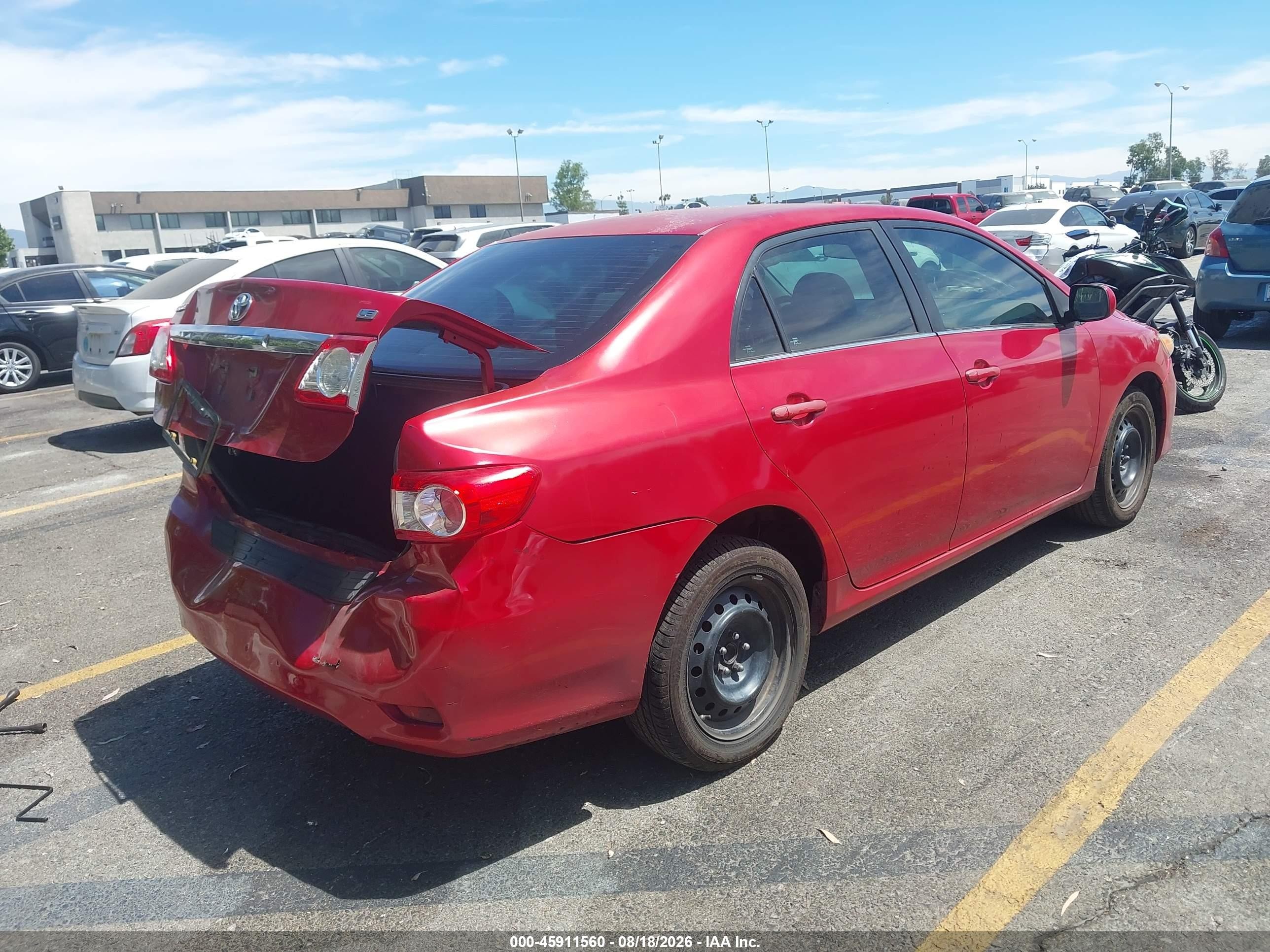 2013 Toyota Corolla Le Red vin: 5YFBU4EE8DP184592