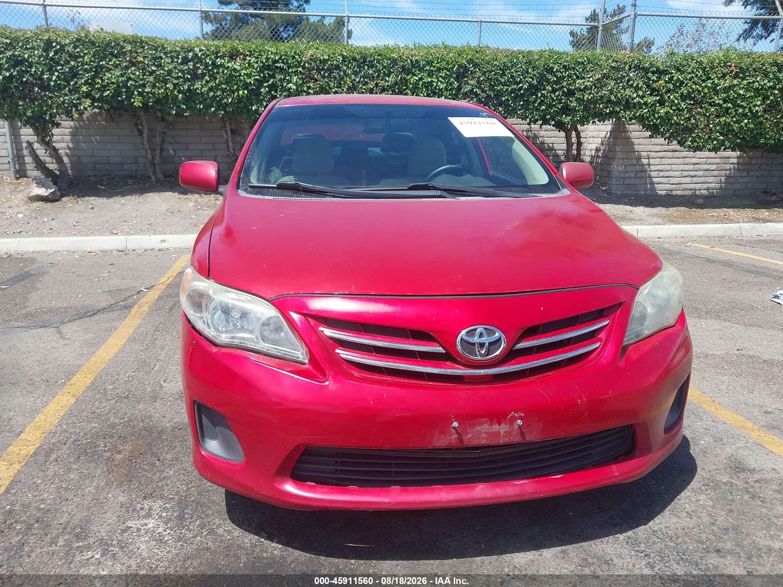 2013 Toyota Corolla Le Red vin: 5YFBU4EE8DP184592