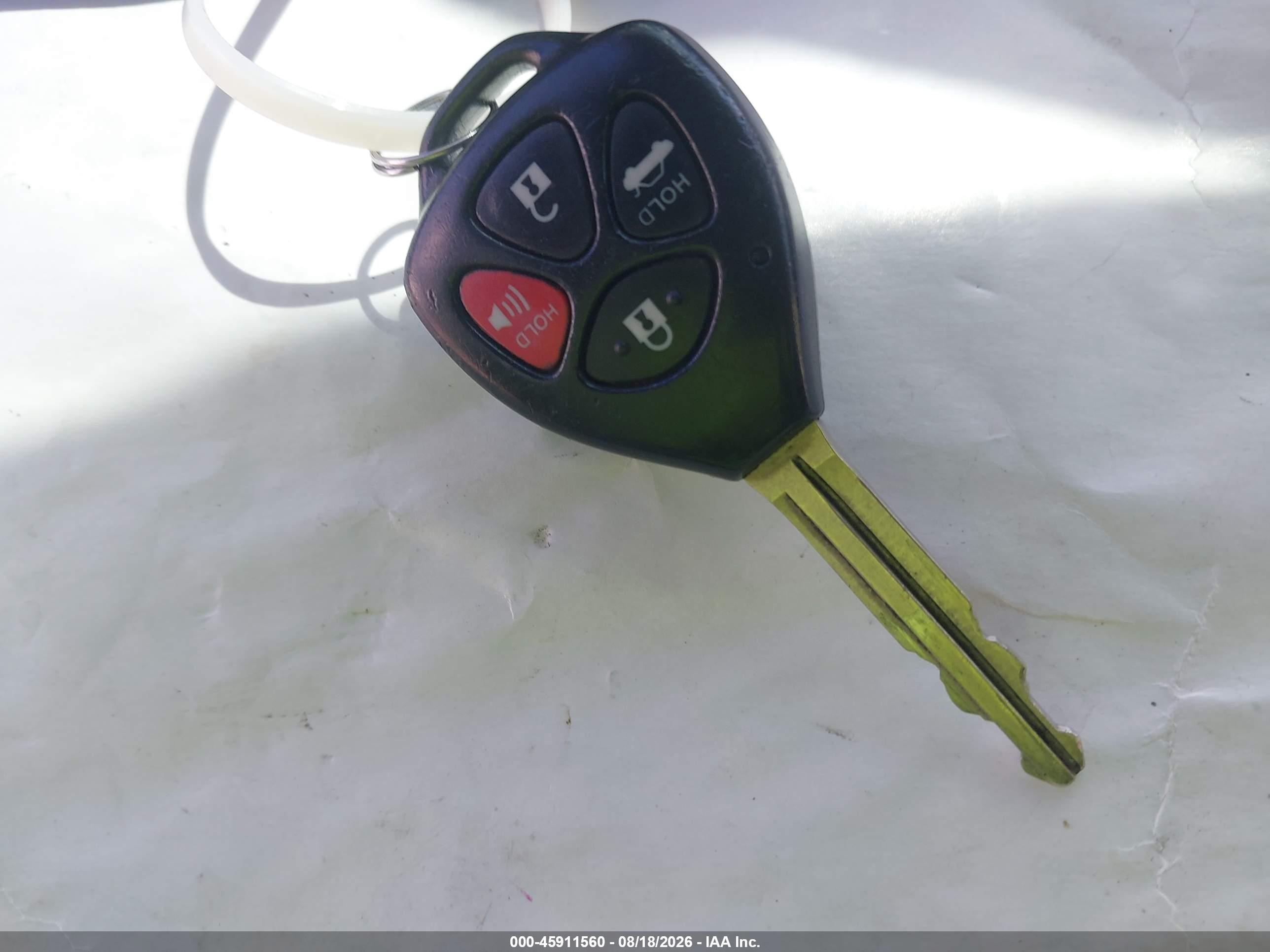2013 Toyota Corolla Le Red vin: 5YFBU4EE8DP184592