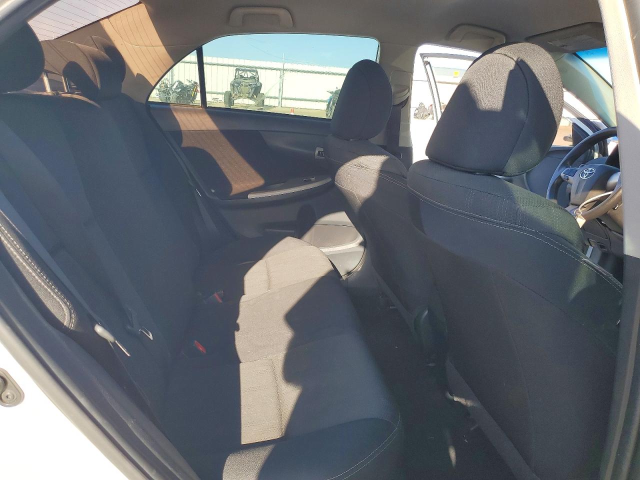 2013 Toyota Corolla S White vin: 5YFBU4EE8DP184687