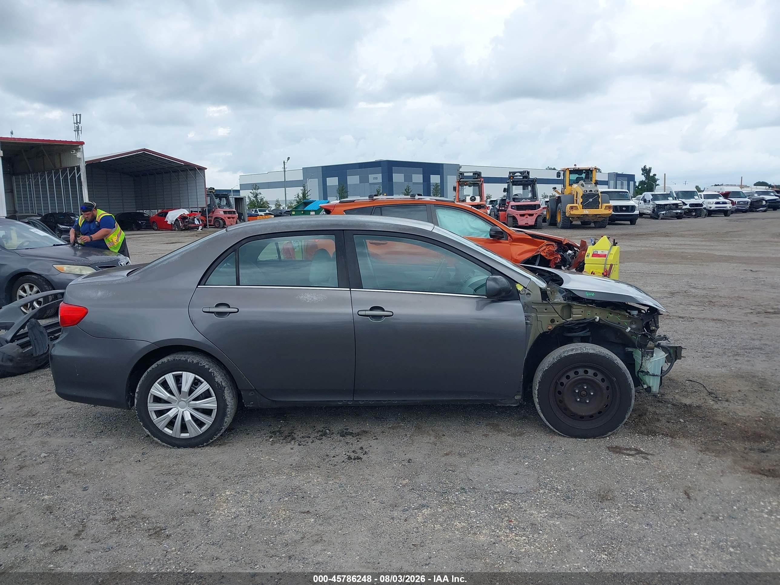 2013 Toyota Corolla Le Gray vin: 5YFBU4EE8DP193499