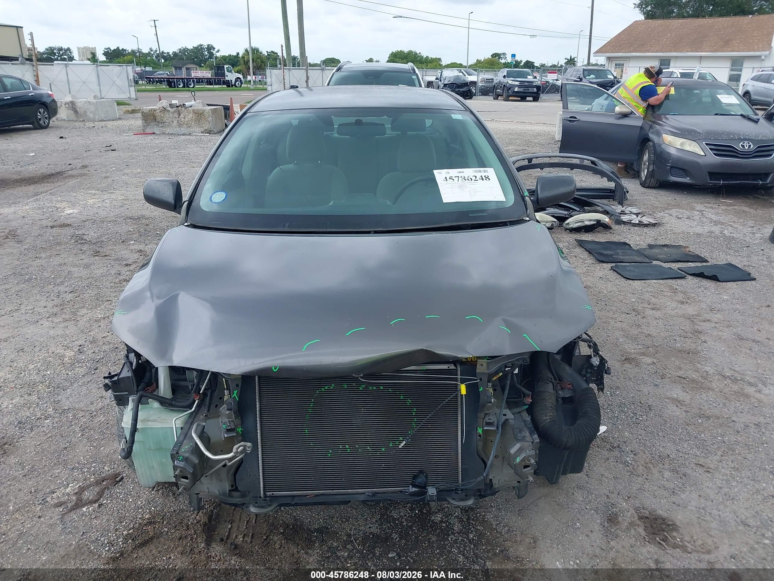 2013 Toyota Corolla Le Gray vin: 5YFBU4EE8DP193499