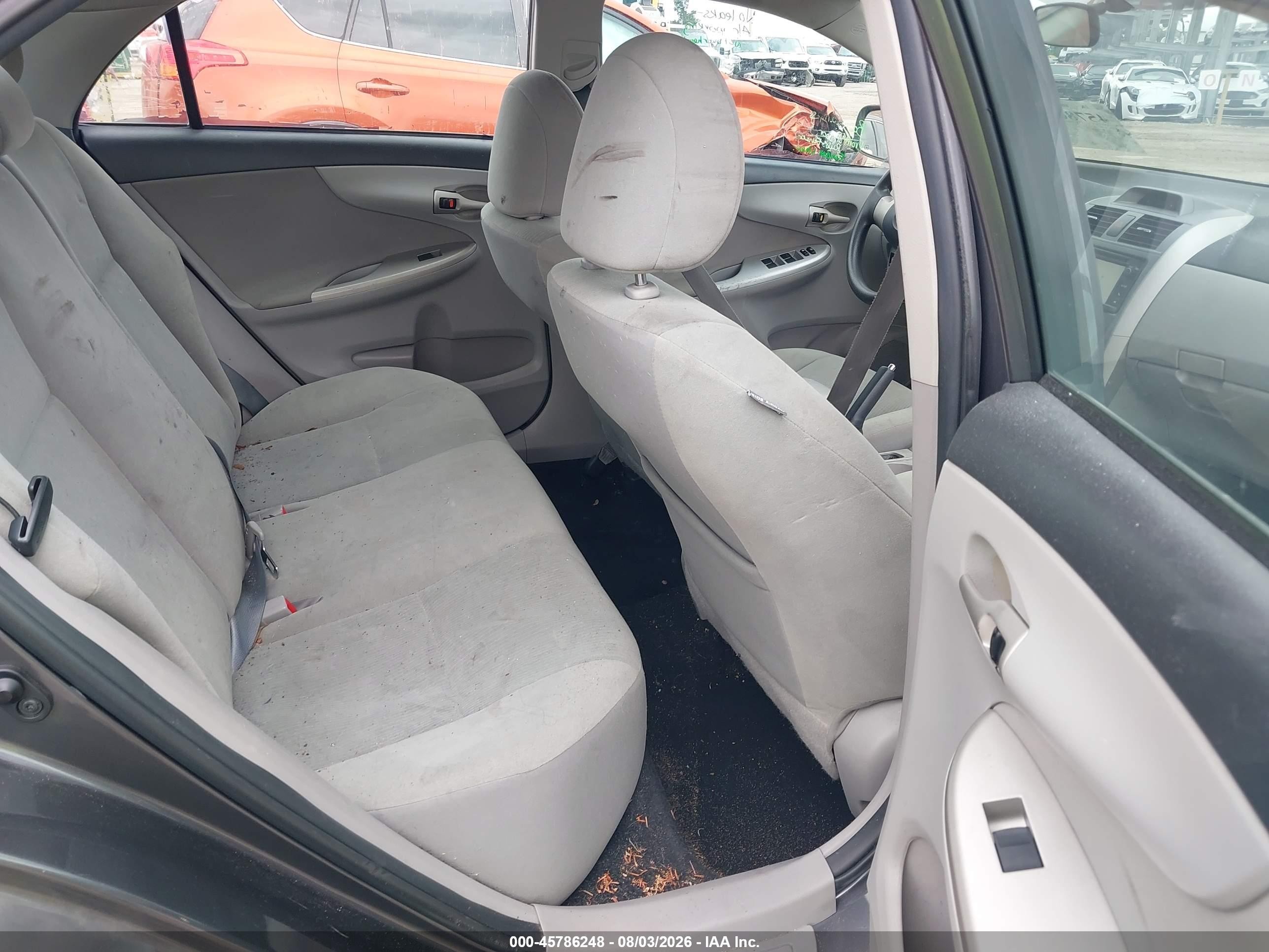 2013 Toyota Corolla Le Gray vin: 5YFBU4EE8DP193499