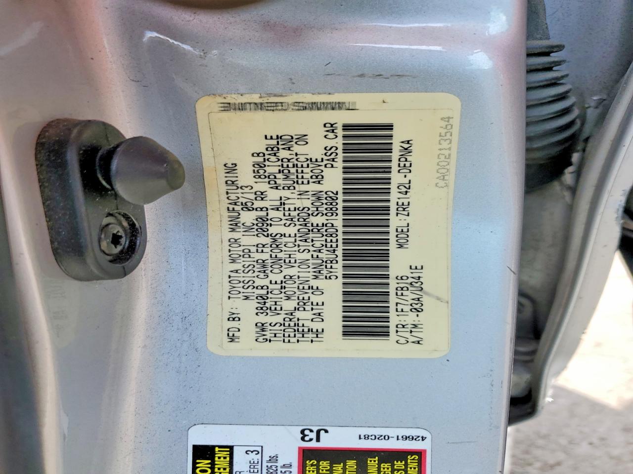 2013 Toyota Corolla Le Silver vin: 5YFBU4EE8DP198802