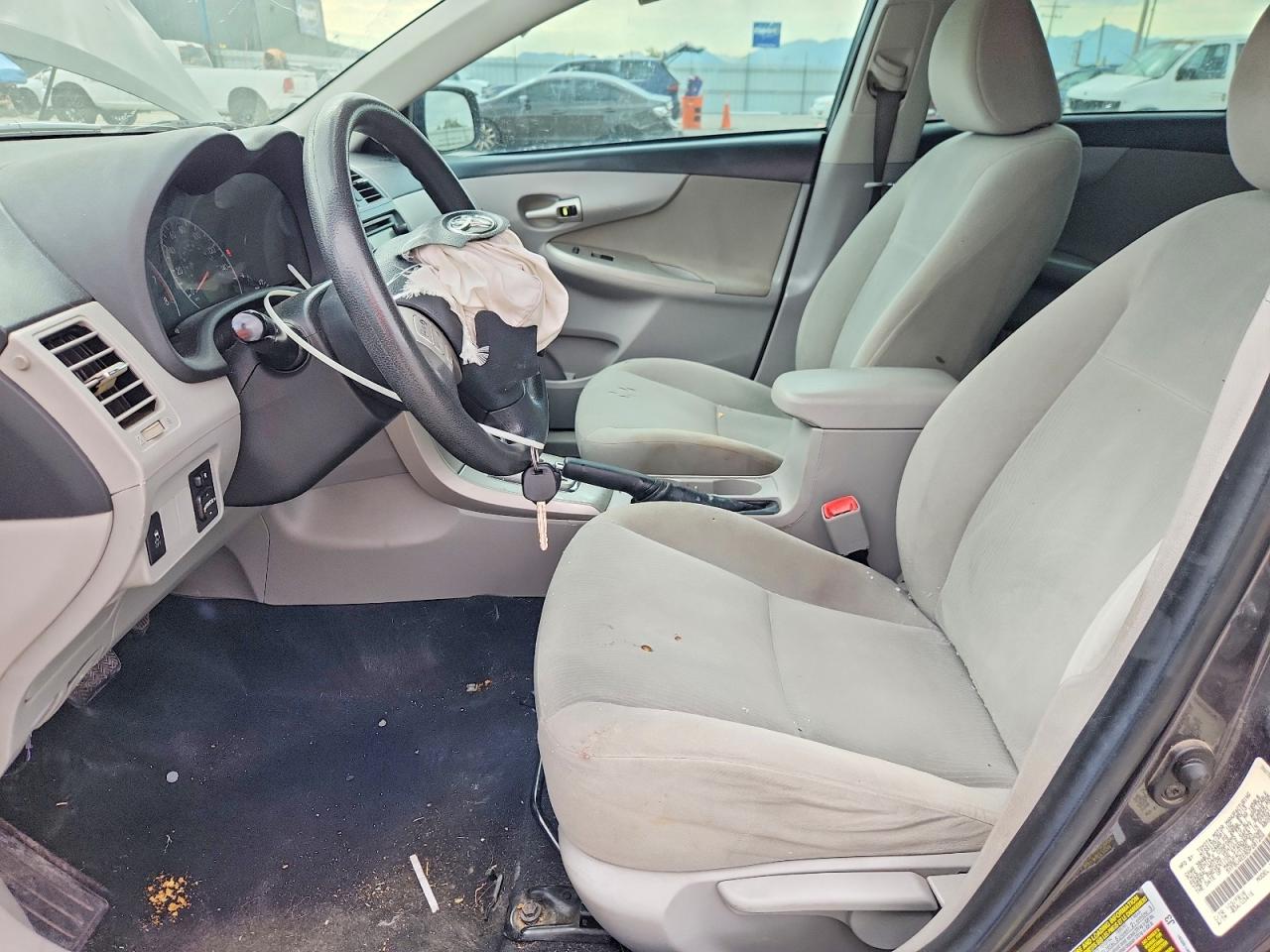 2013 Toyota Corolla Le Gray vin: 5YFBU4EE8DP201259