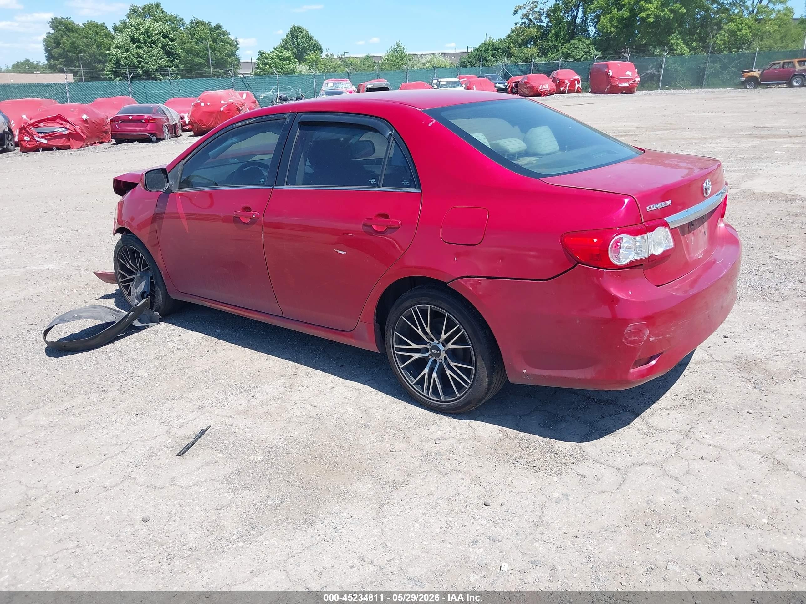 2013 Toyota Corolla Le Red vin: 5YFBU4EE8DP202847