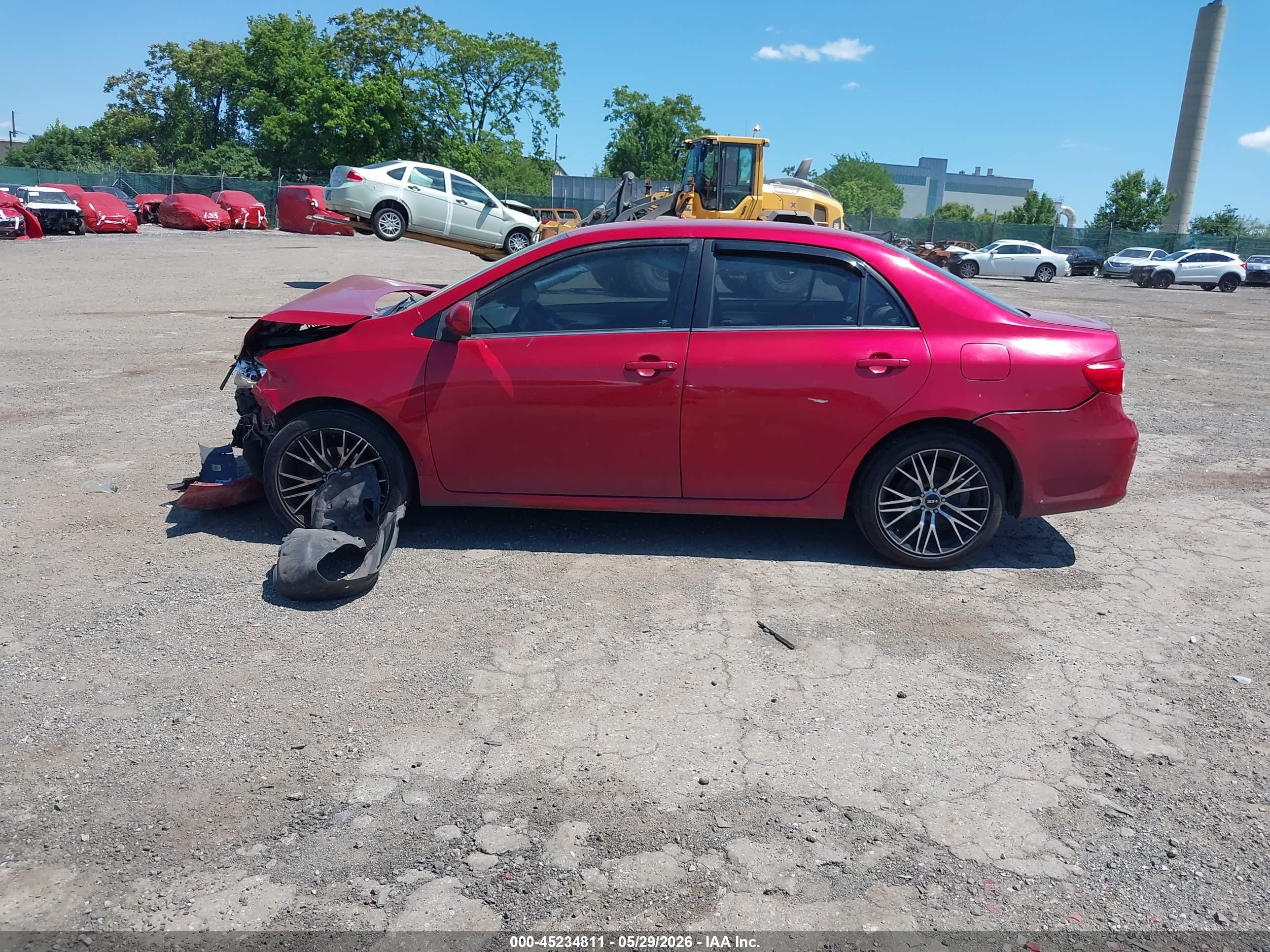 2013 Toyota Corolla Le Red vin: 5YFBU4EE8DP202847