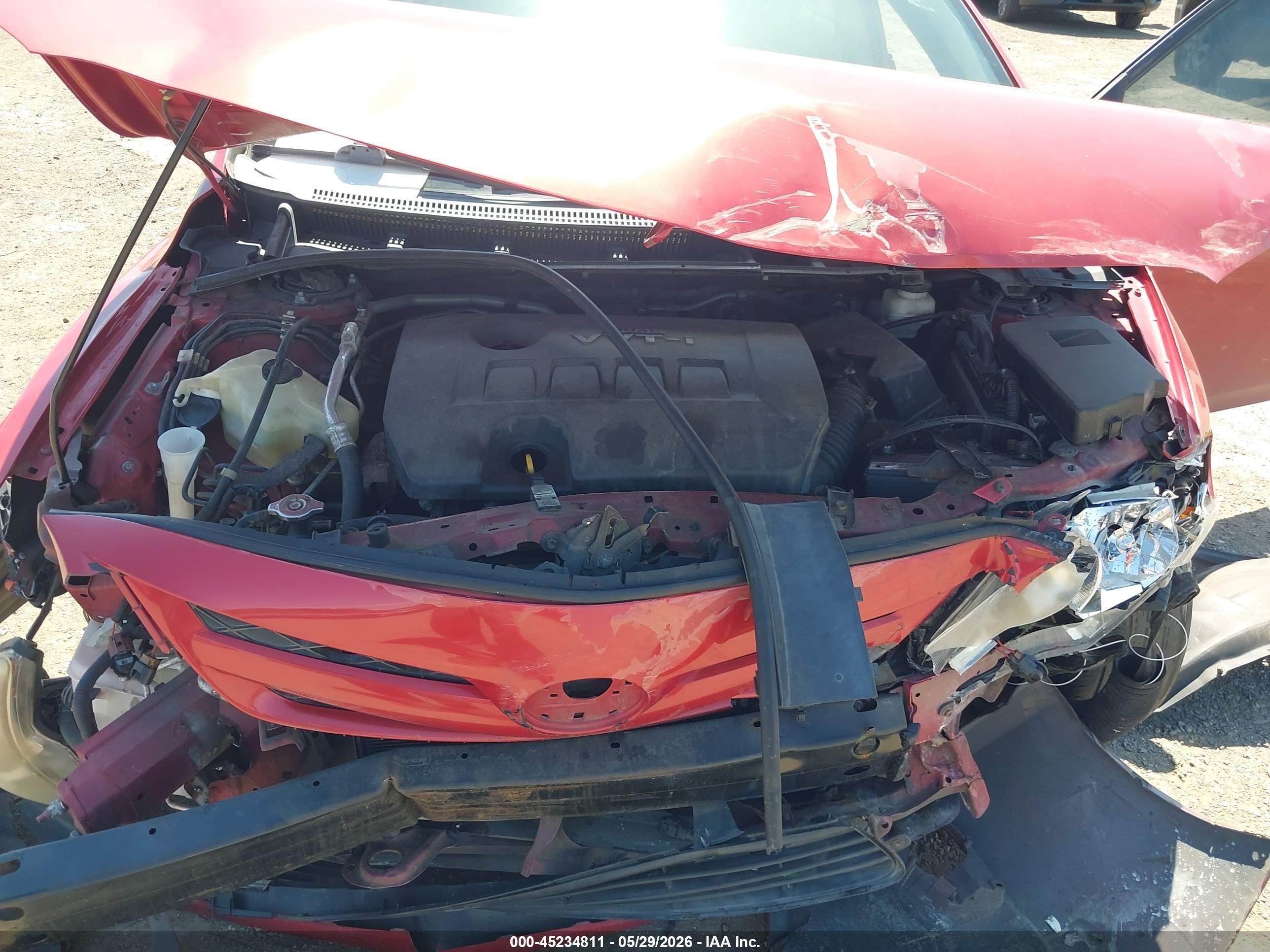 2013 Toyota Corolla Le Red vin: 5YFBU4EE8DP202847