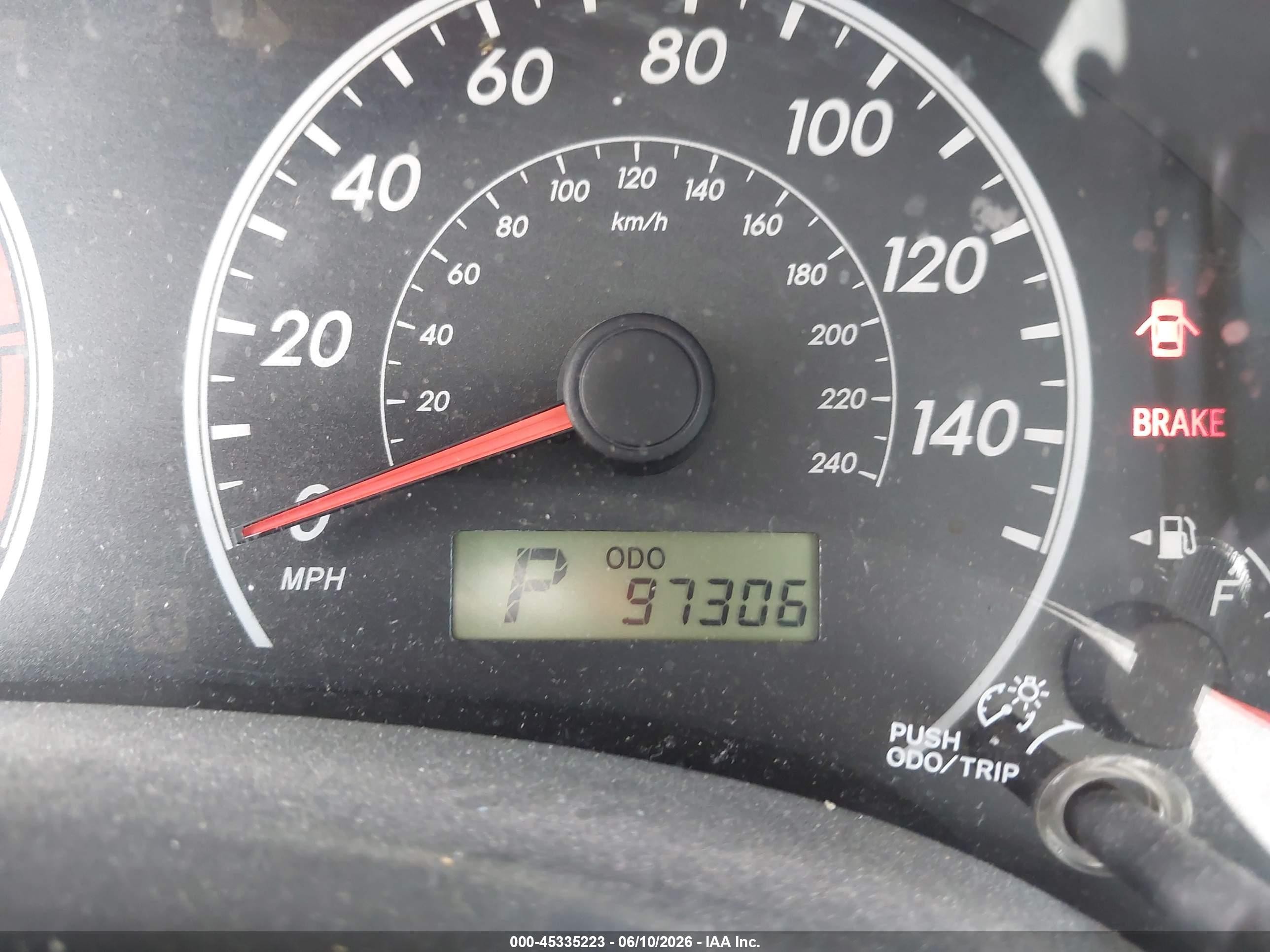 2013 Toyota Corolla Le Silver vin: 5YFBU4EE8DP220054