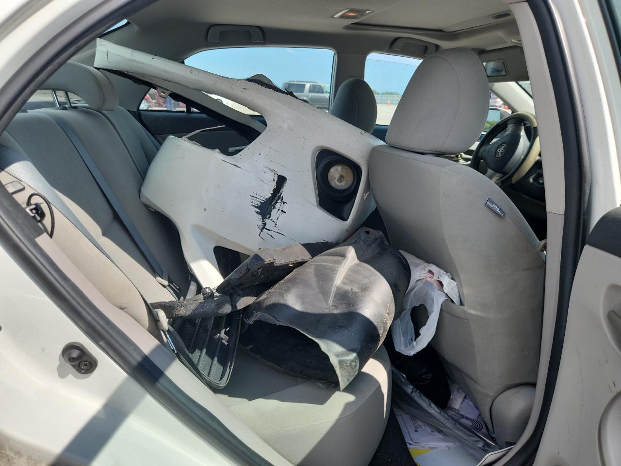 2012 Toyota Corolla Le White vin: 5YFBU4EE9CP008987