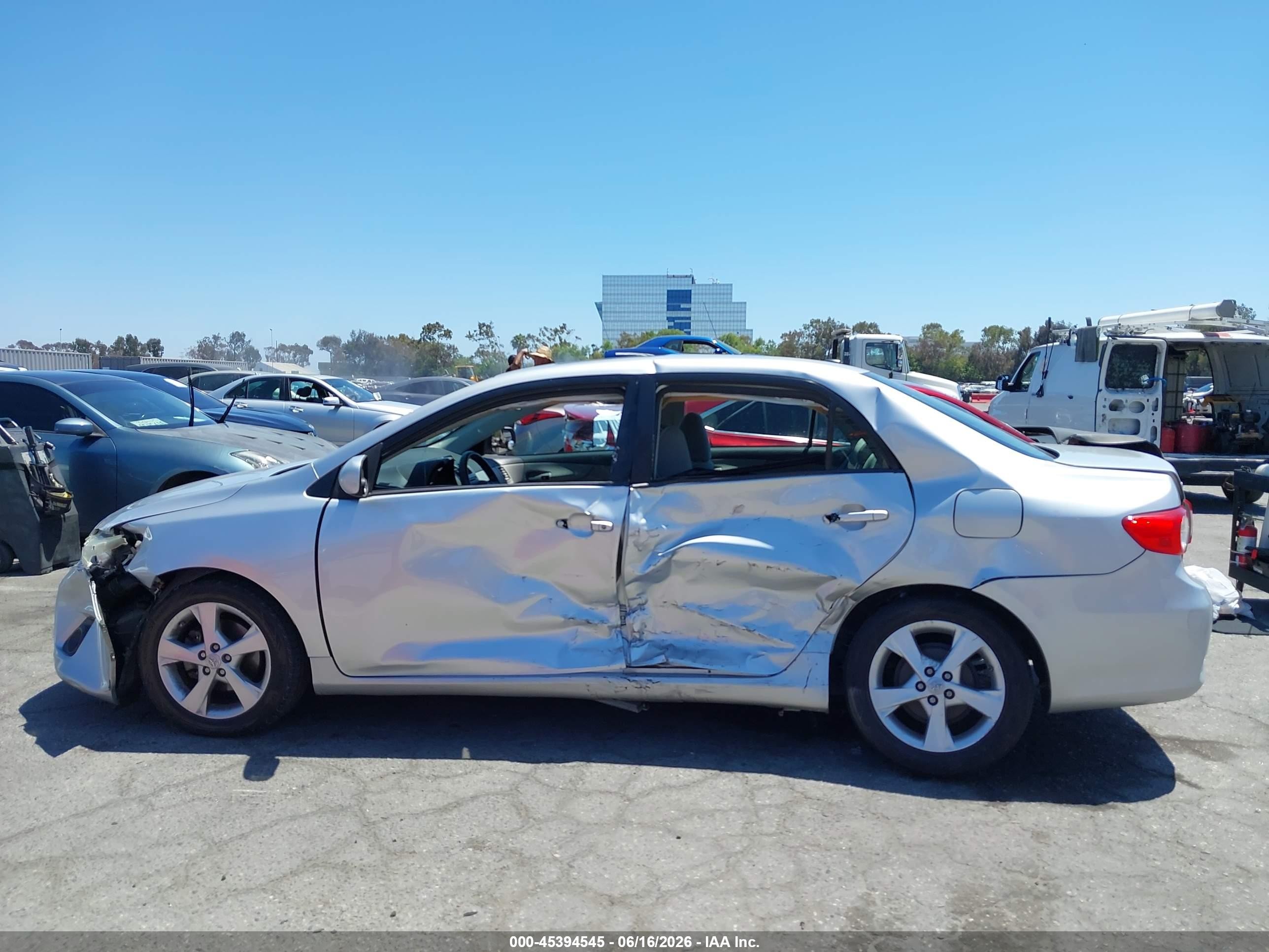2012 Toyota Corolla Le Silver vin: 5YFBU4EE9CP014854