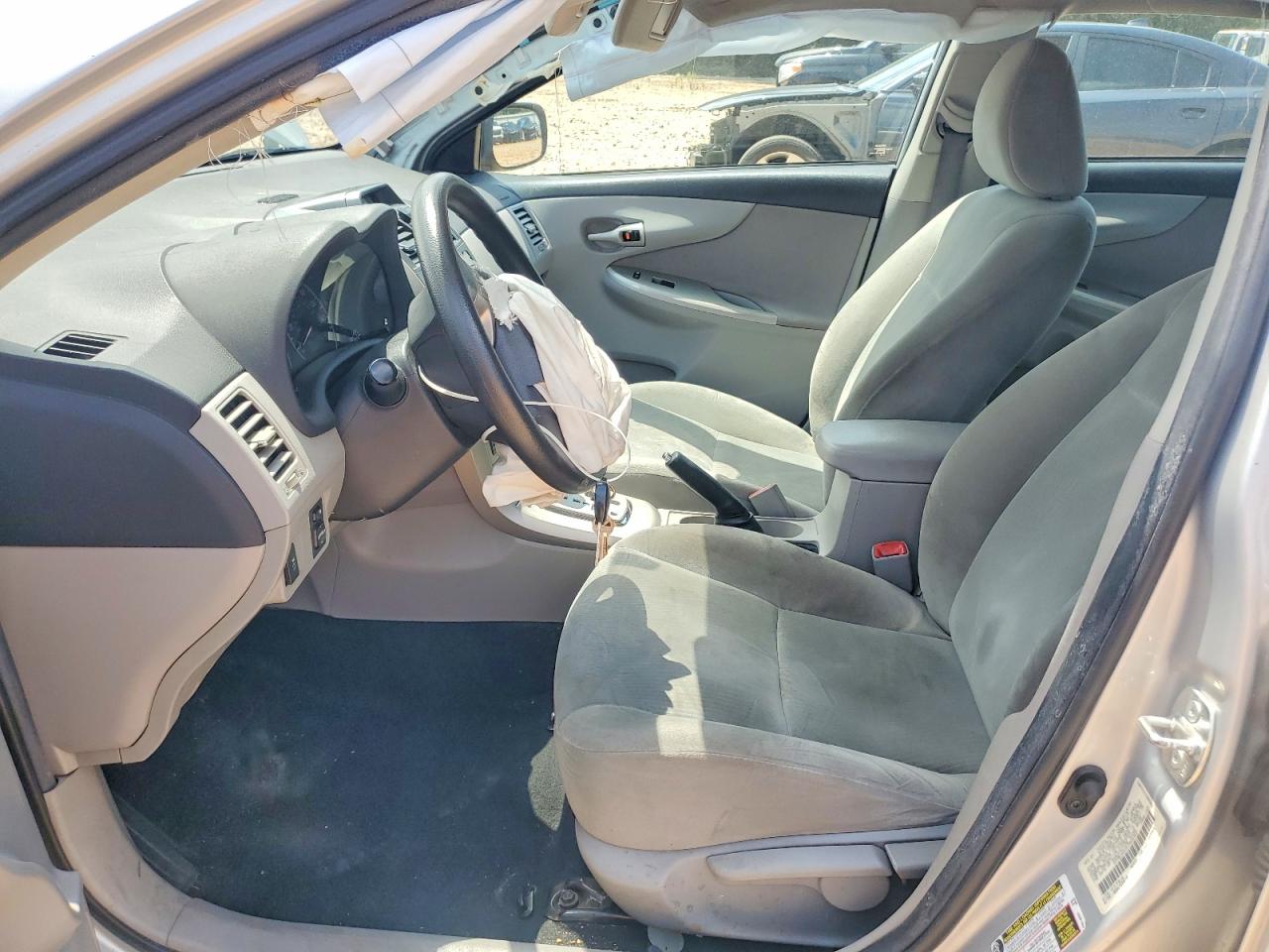 2012 Toyota Corolla Le Silver vin: 5YFBU4EE9CP028365