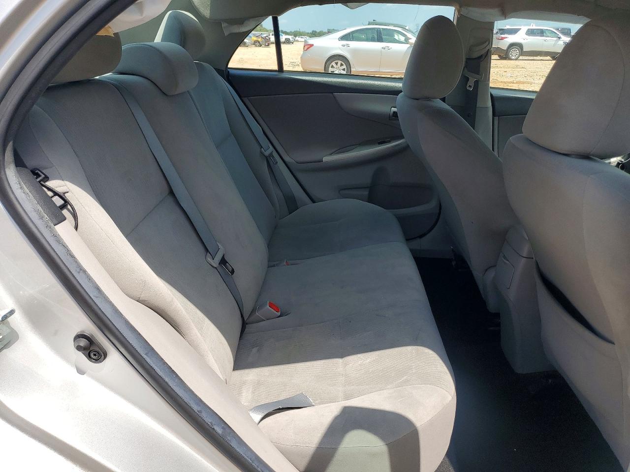 2012 Toyota Corolla Le Silver vin: 5YFBU4EE9CP028365