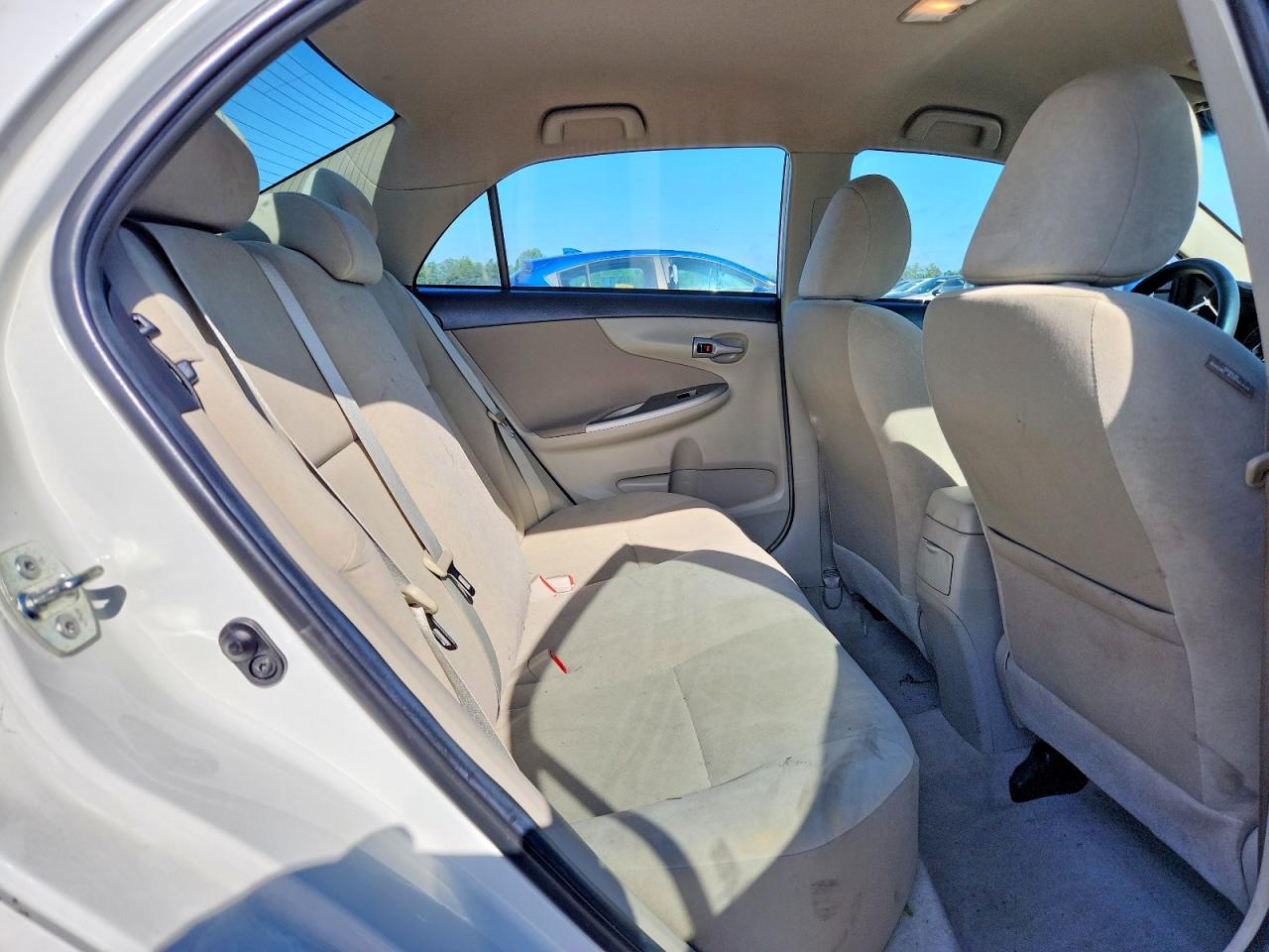 2012 Toyota Corolla Le White vin: 5YFBU4EE9CP038667