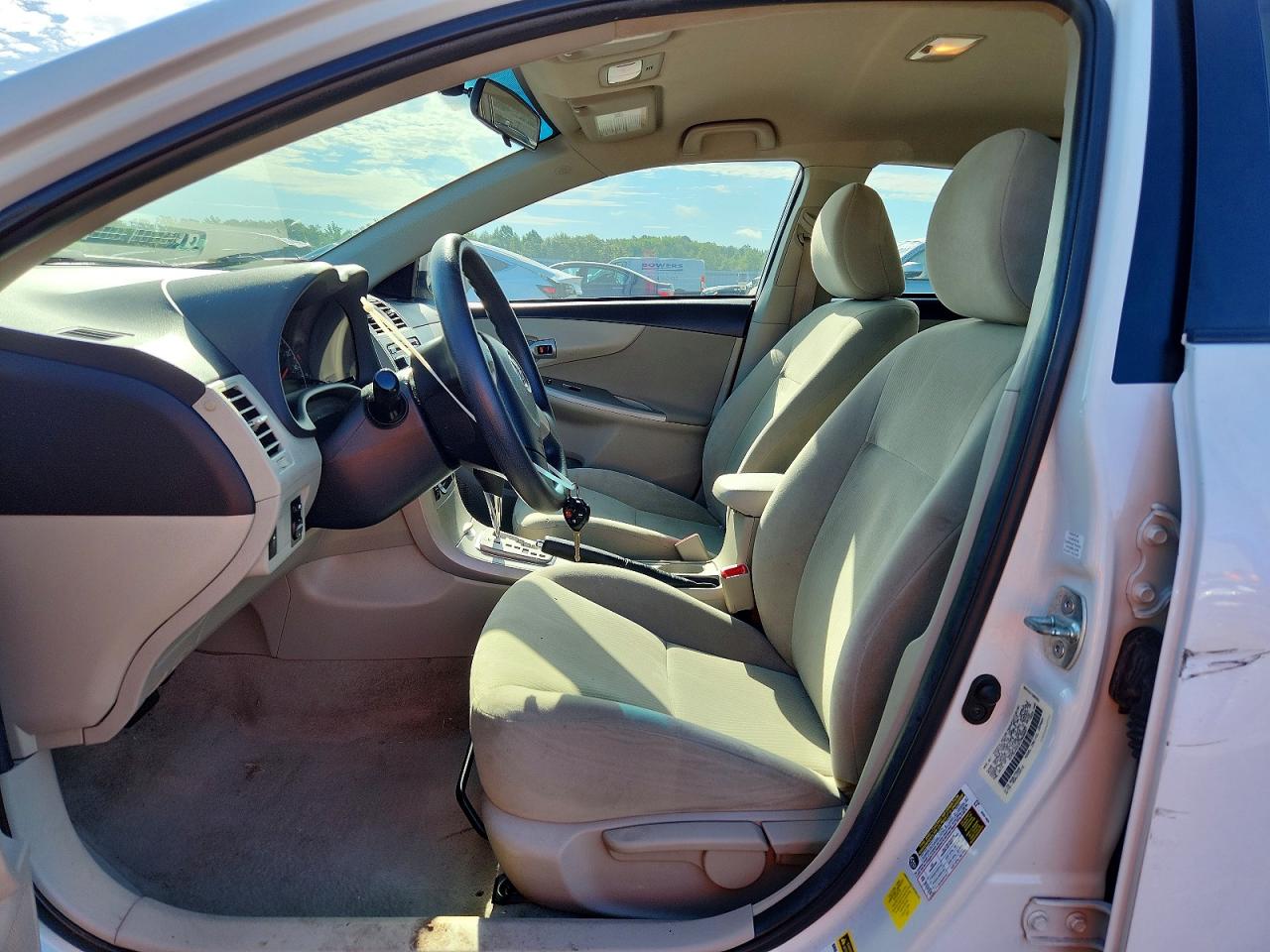 2012 Toyota Corolla Le White vin: 5YFBU4EE9CP038667
