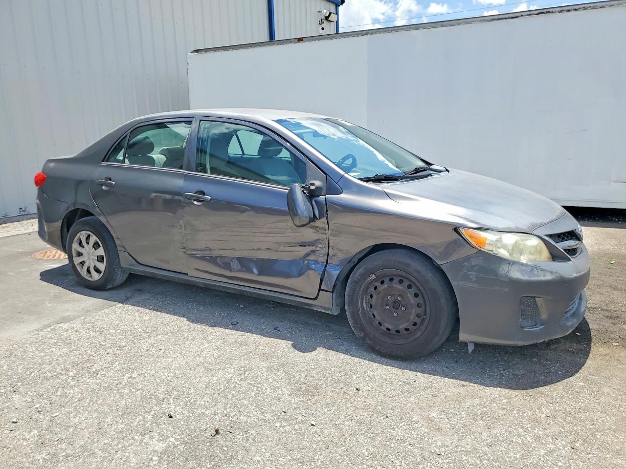 2013 Toyota Corolla L Gray vin: 5YFBU4EE9DP075607